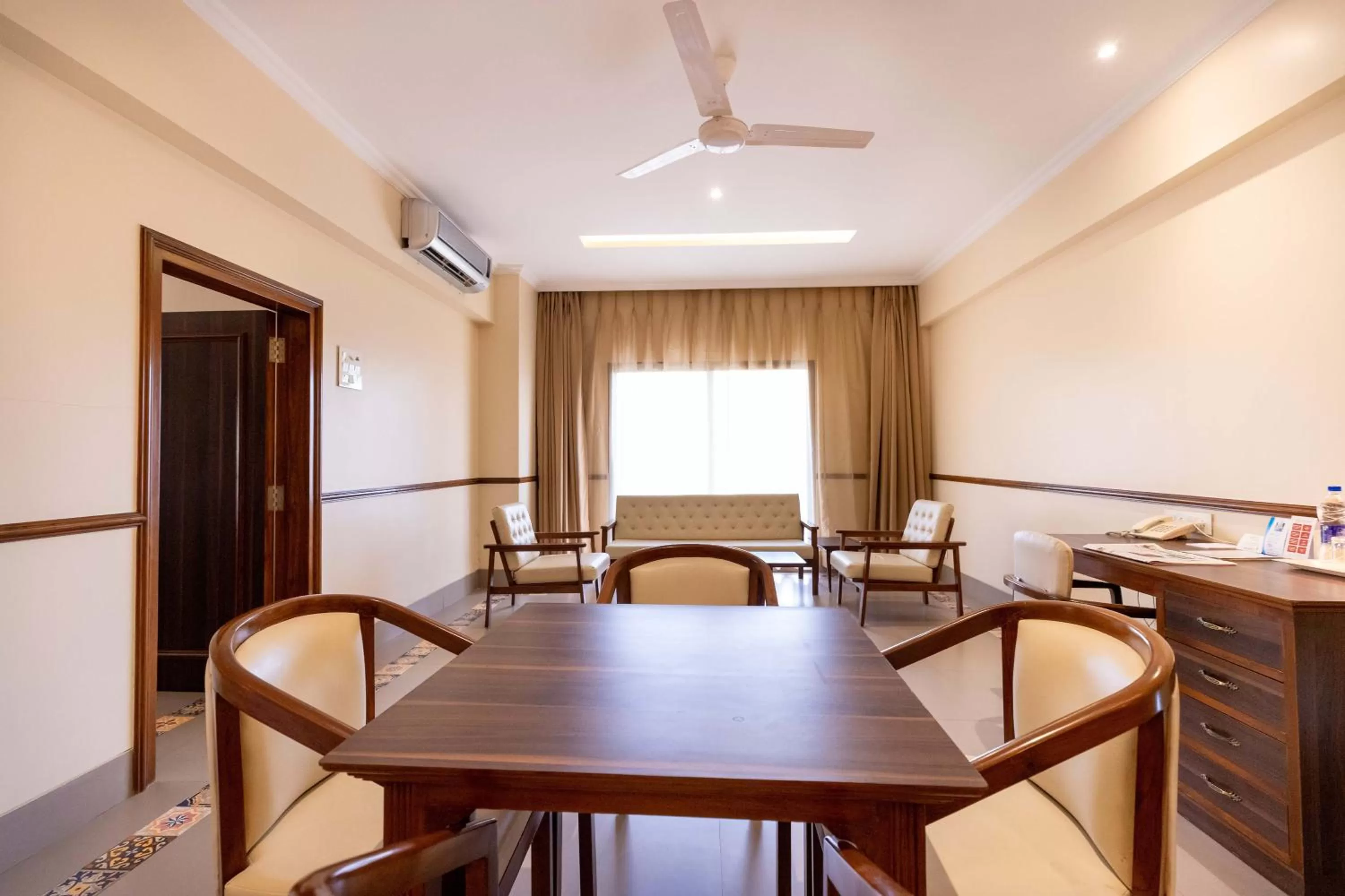 Dining area in West End Hotel Opp Bombay Hospital