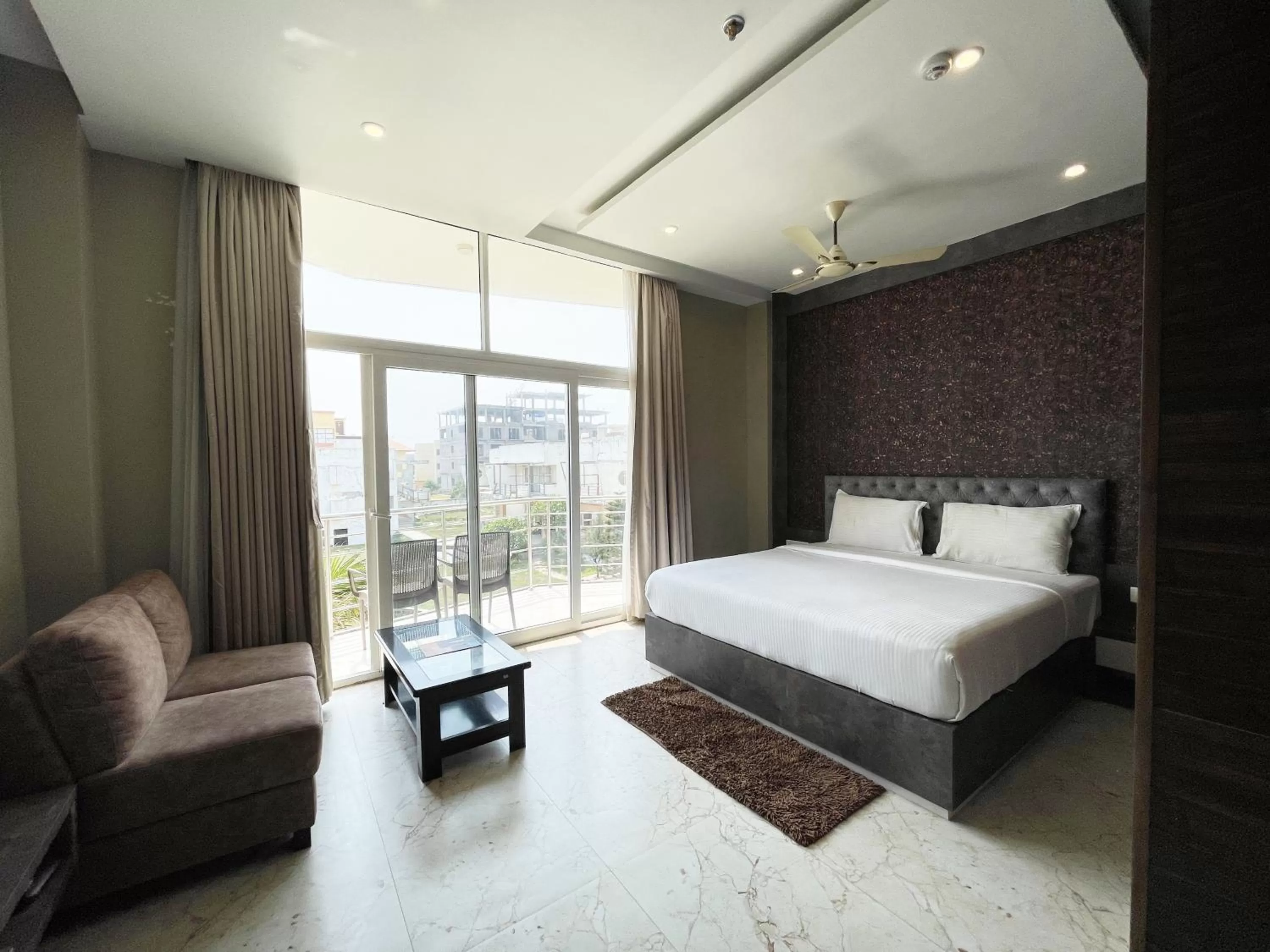 Hotel TBS sea view ! Puri