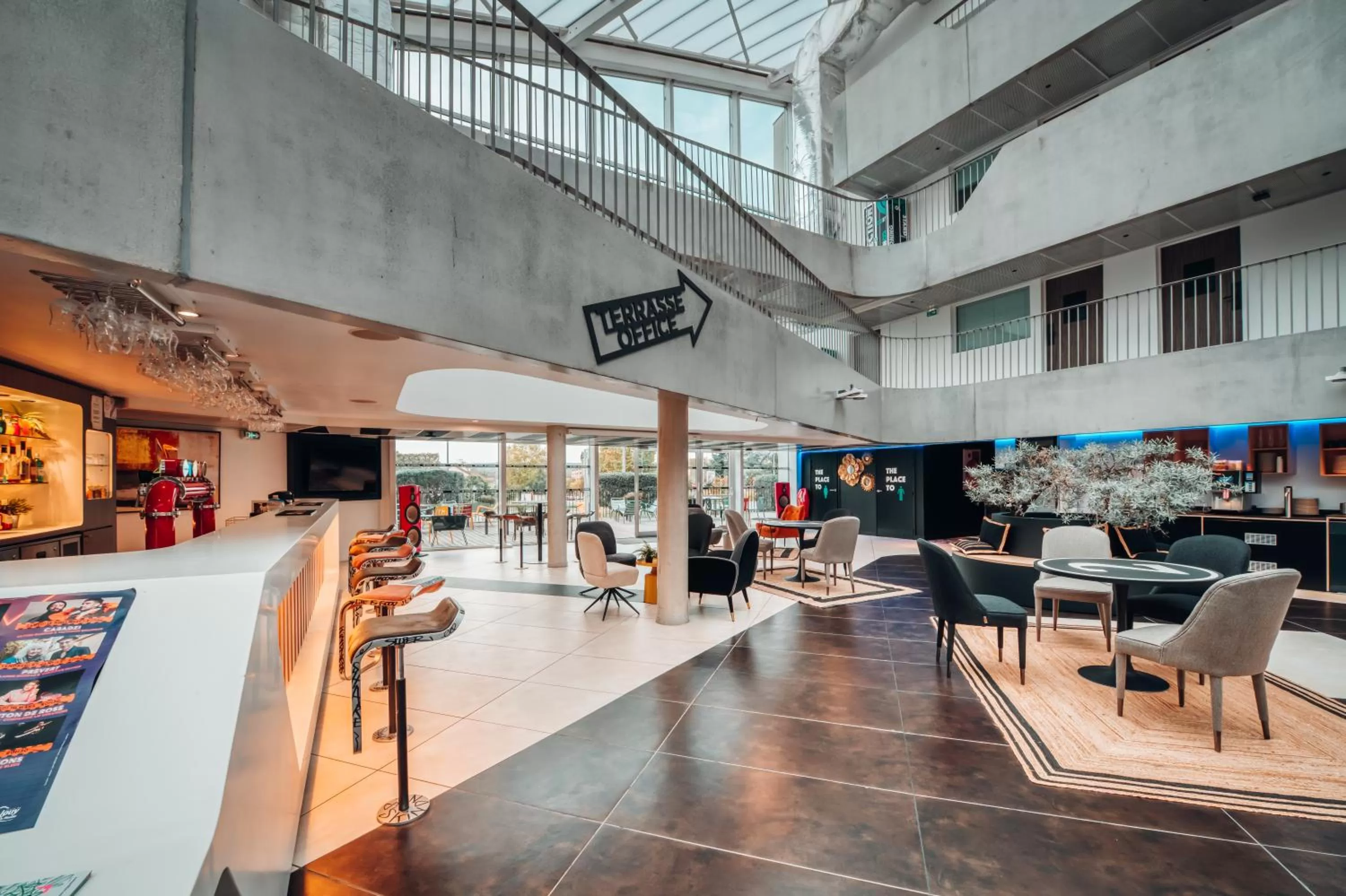 Lobby or reception in COWOOL Cergy