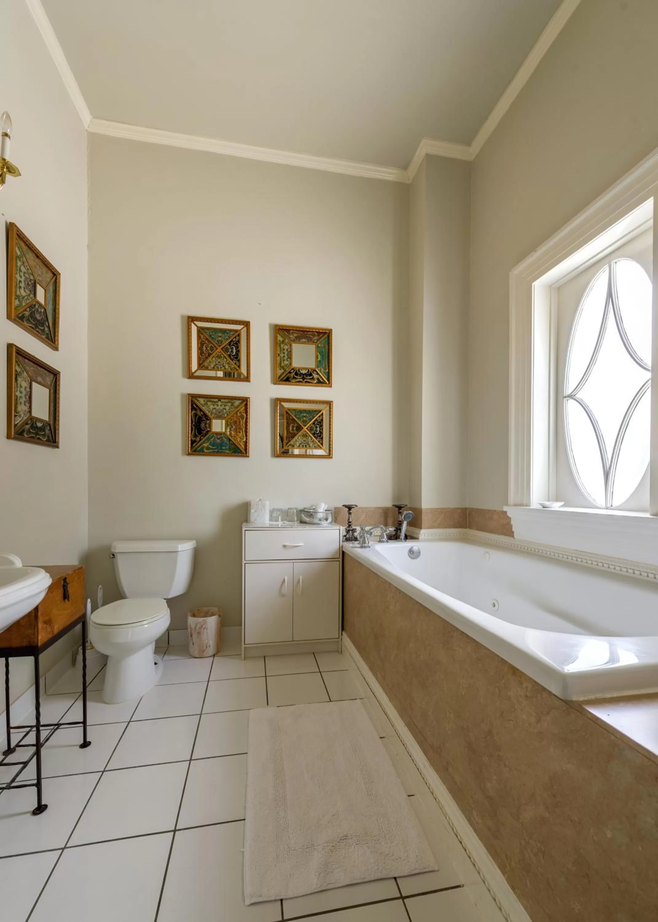 Historic Michabelle Inn