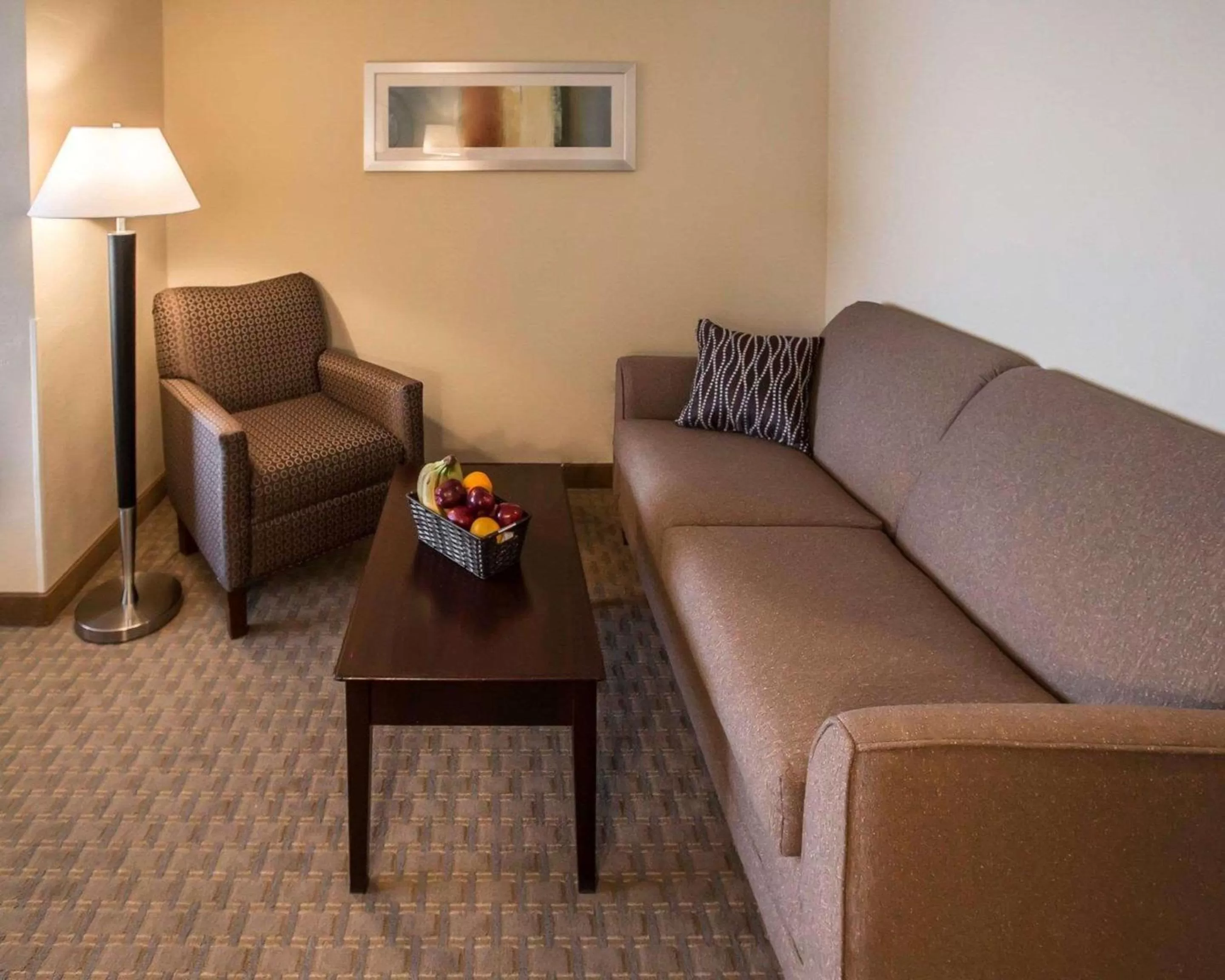 Photo of the whole room in Comfort Suites University Area Notre Dame-South Bend