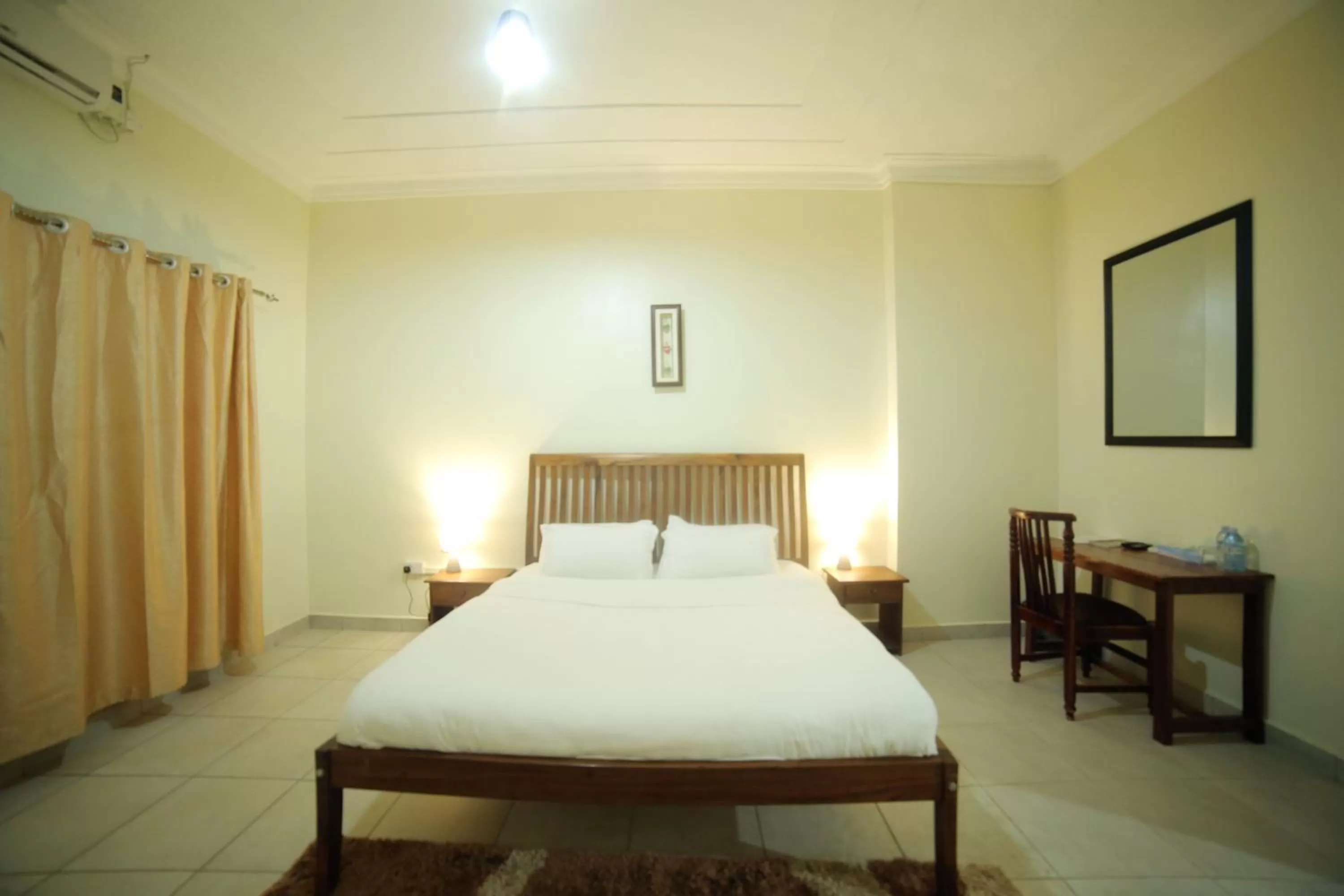 Photo of the whole room, Bed in Entebbe Palm Hotel