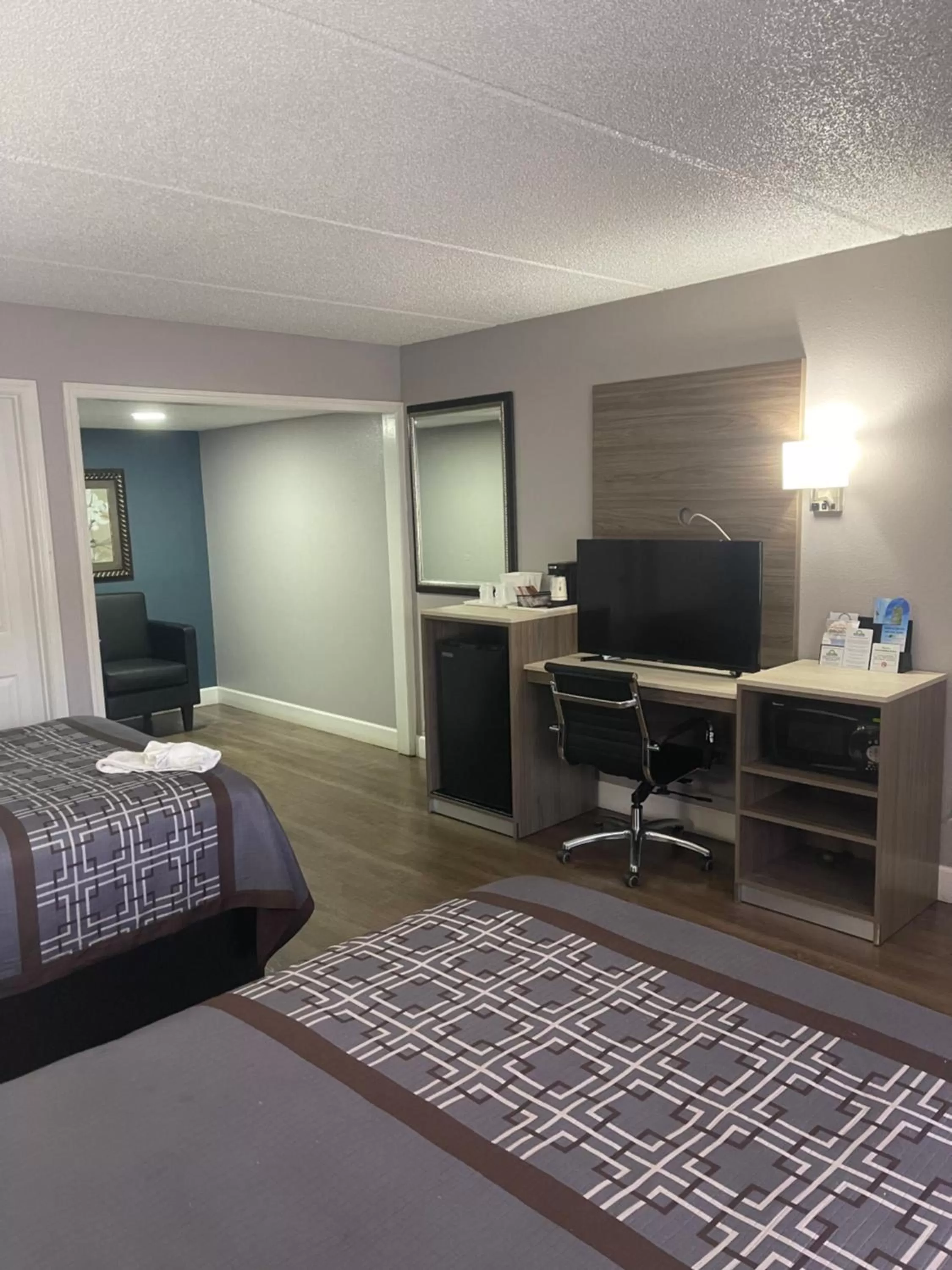 hair dresser in Days Inn by Wyndham Orange City/Deland