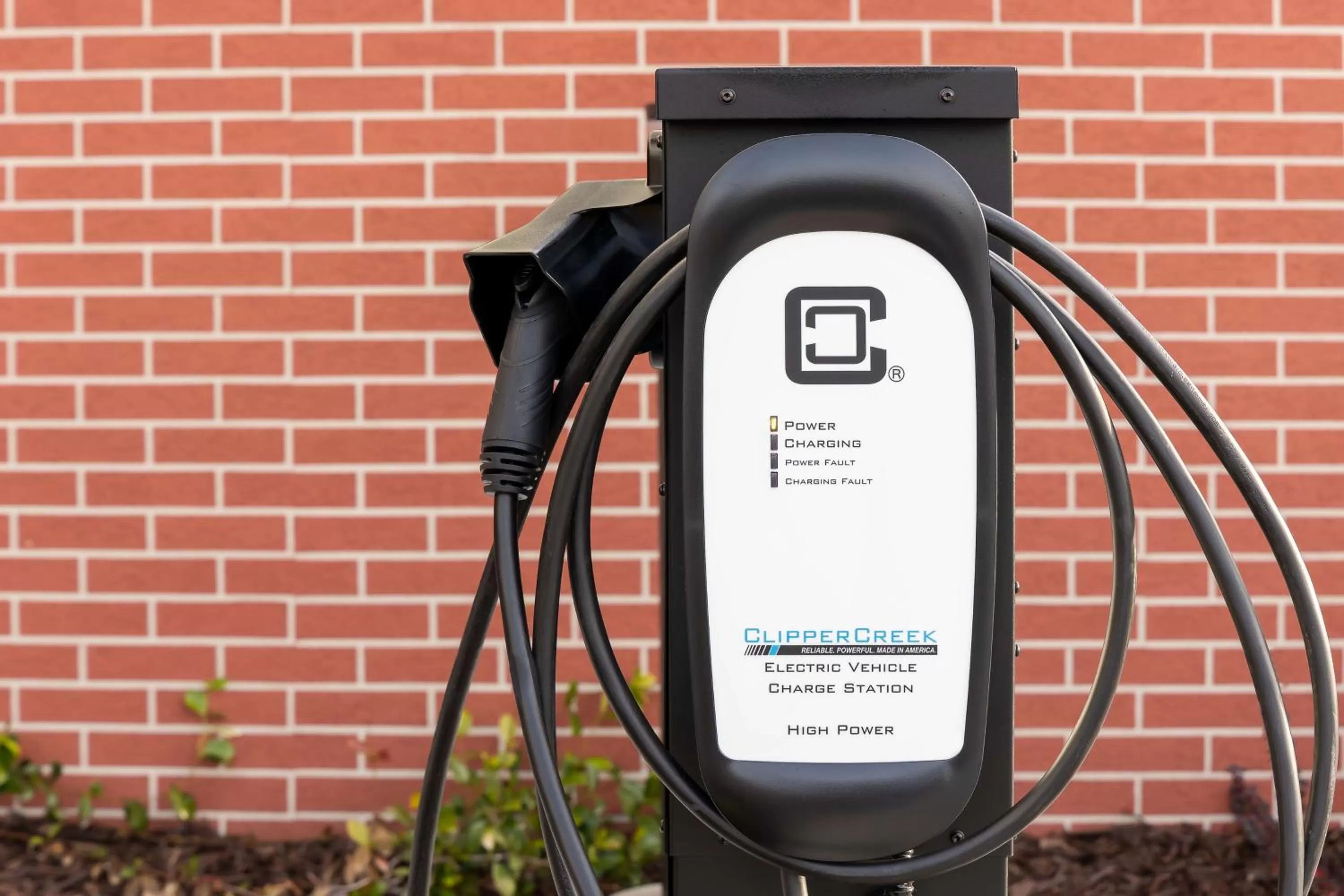 Property building in Hampton Inn & Suites Santa Rosa Sonoma Wine Country