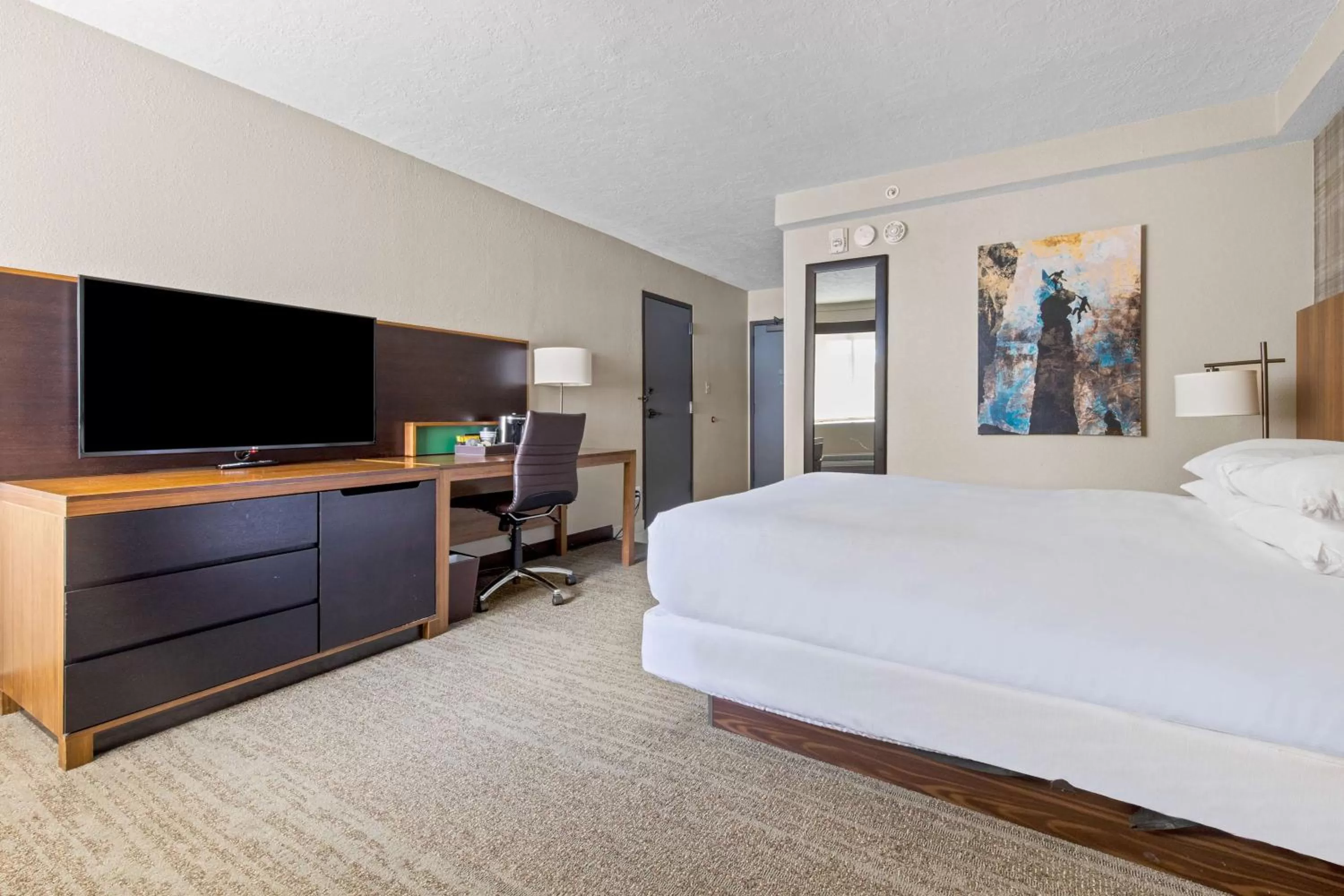 Bedroom, Bed in DoubleTree by Hilton Hotel Park City - The Yarrow