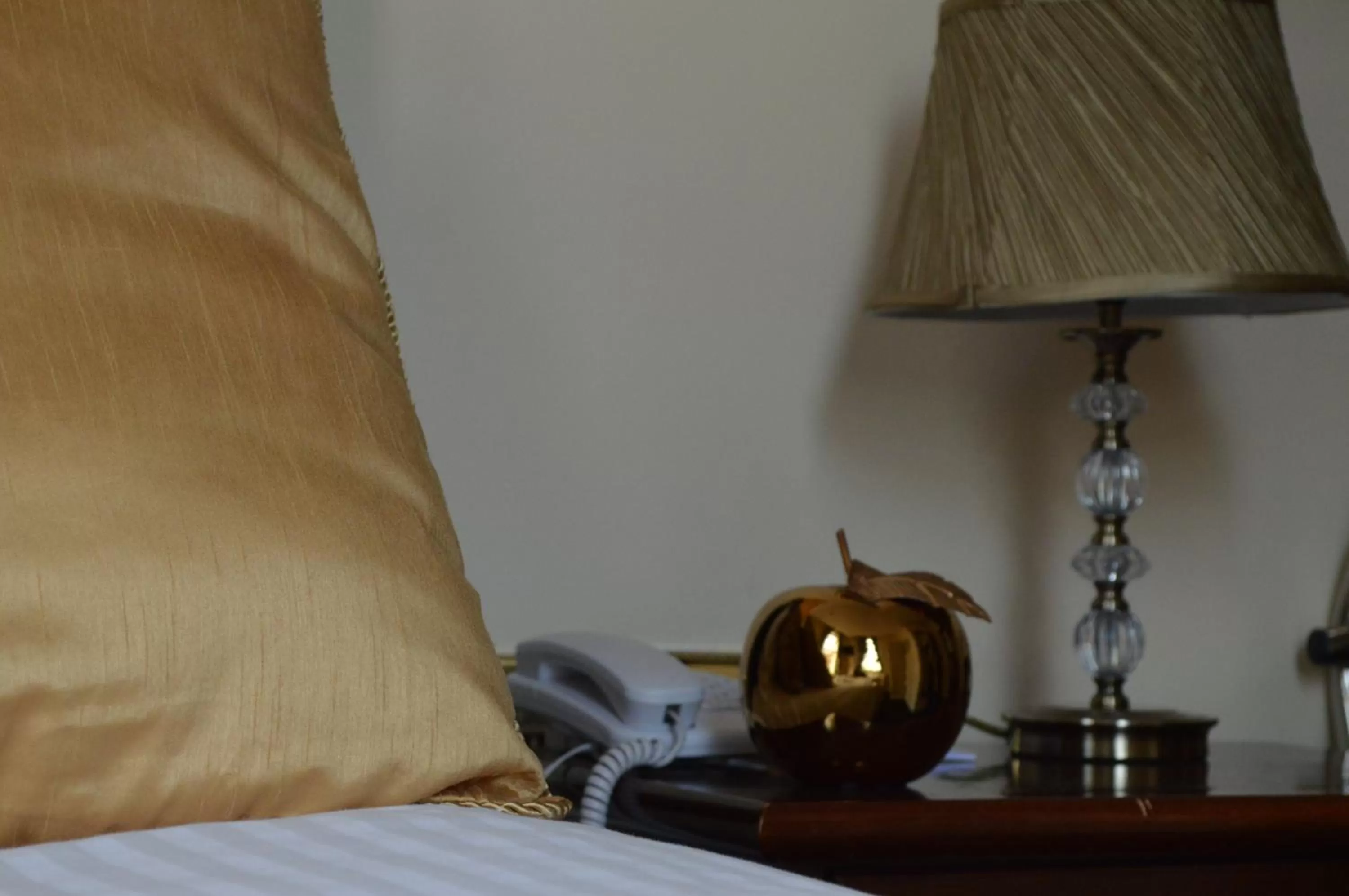 Bed in Dublin Citi Hotel of Temple Bar