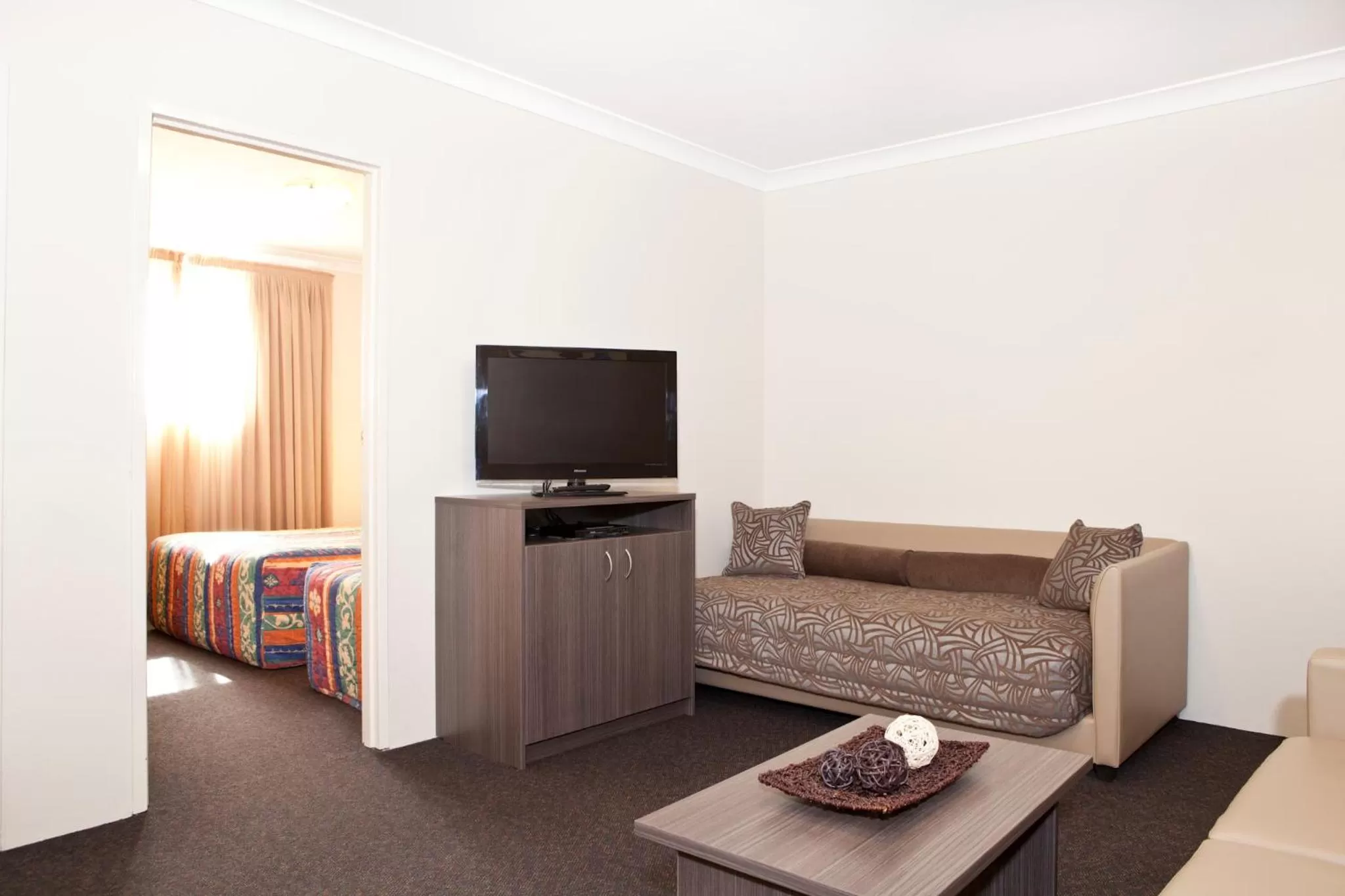 Family, Bed in Narellan Motor Inn