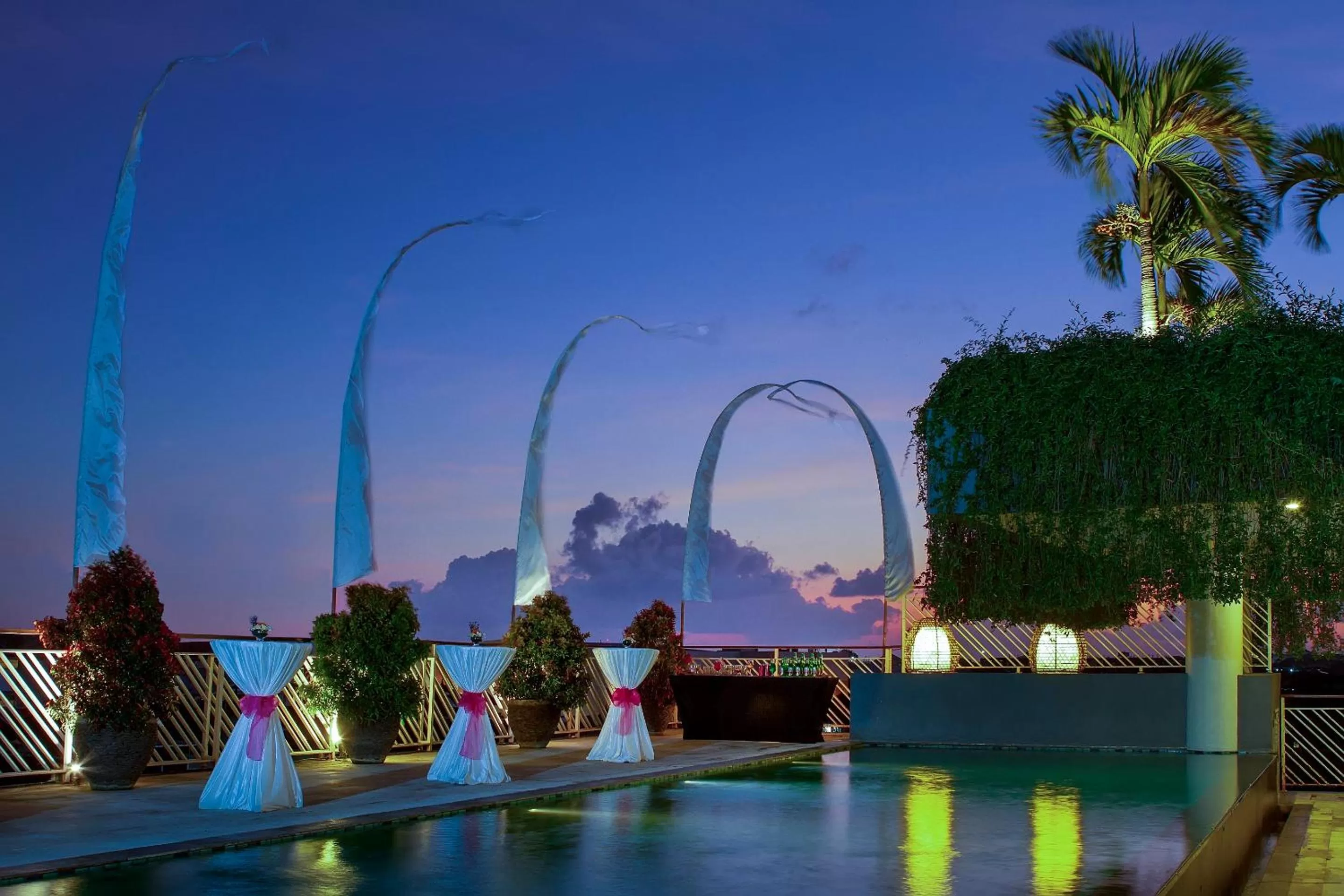 Swimming pool in PrimeBiz Hotel Kuta
