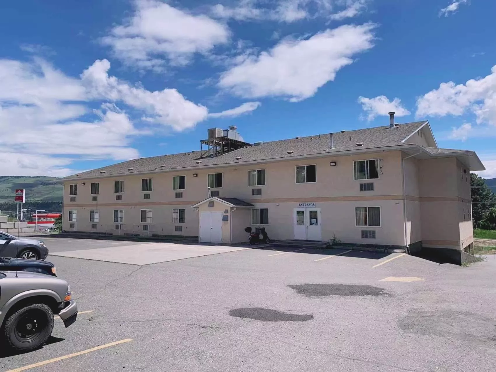 Property building in MountainView Hotel Merritt