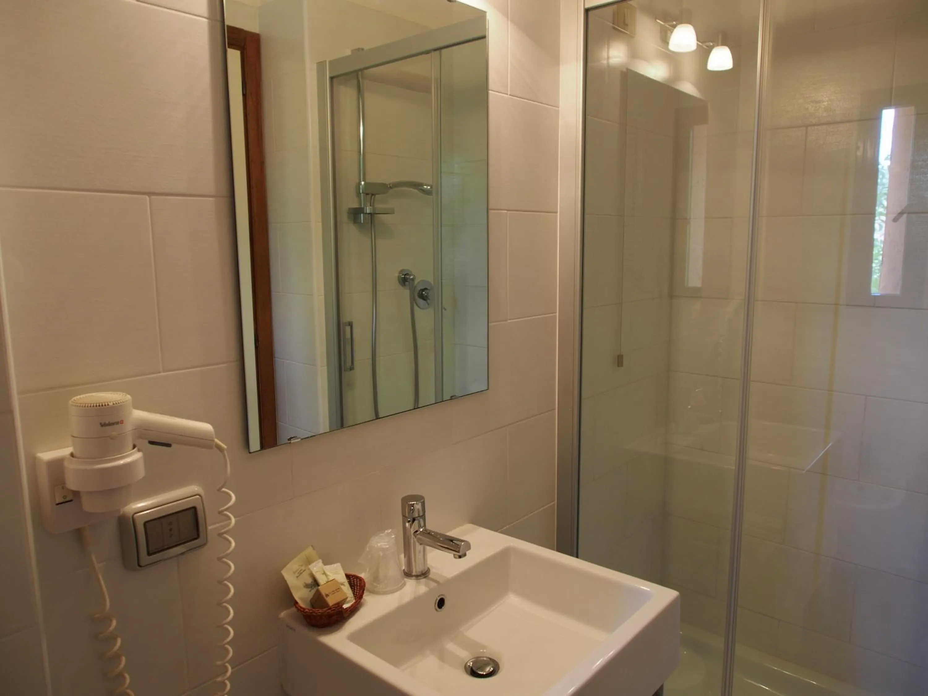 Bathroom in Hotel Le Tre Isole