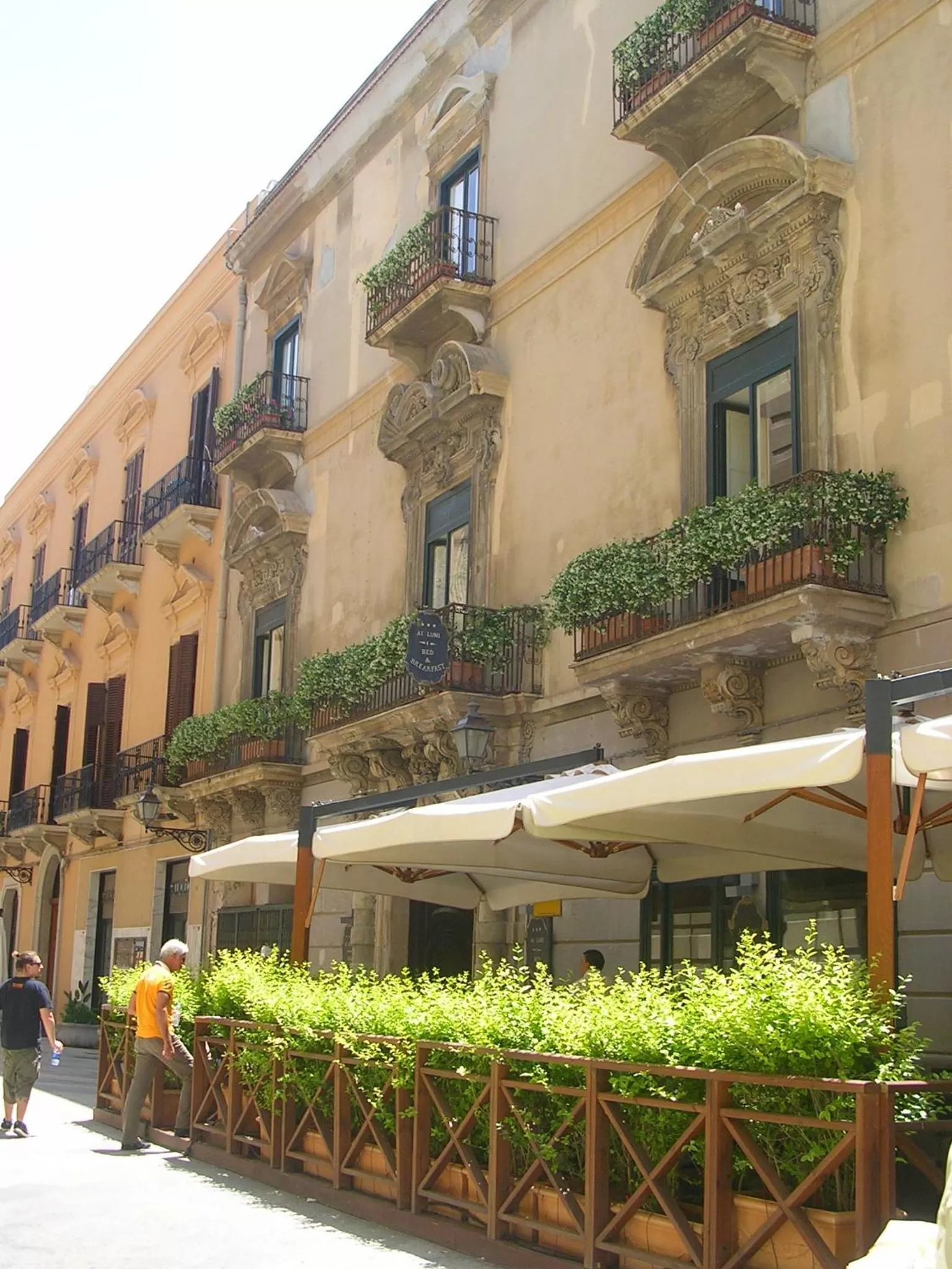 Restaurant/places to eat in Ai Lumi