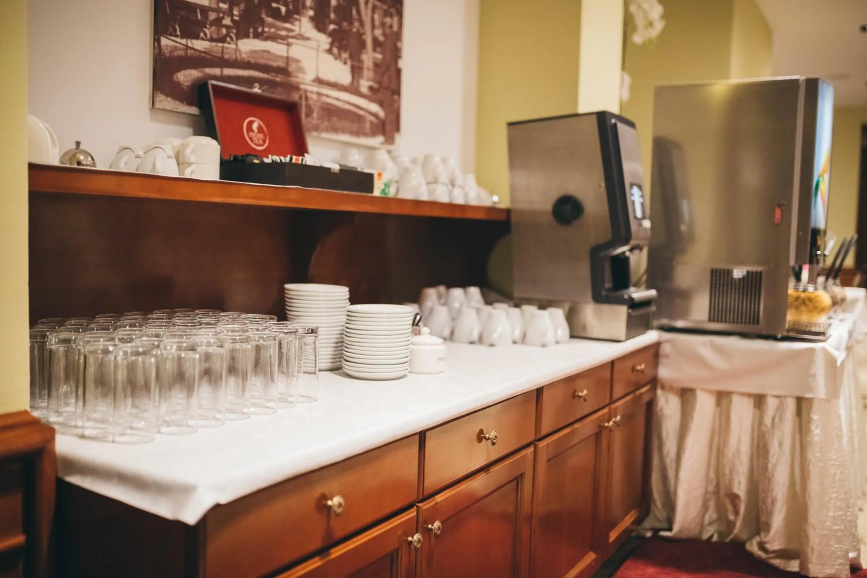 Coffee/tea facilities in Hotel Bristol
