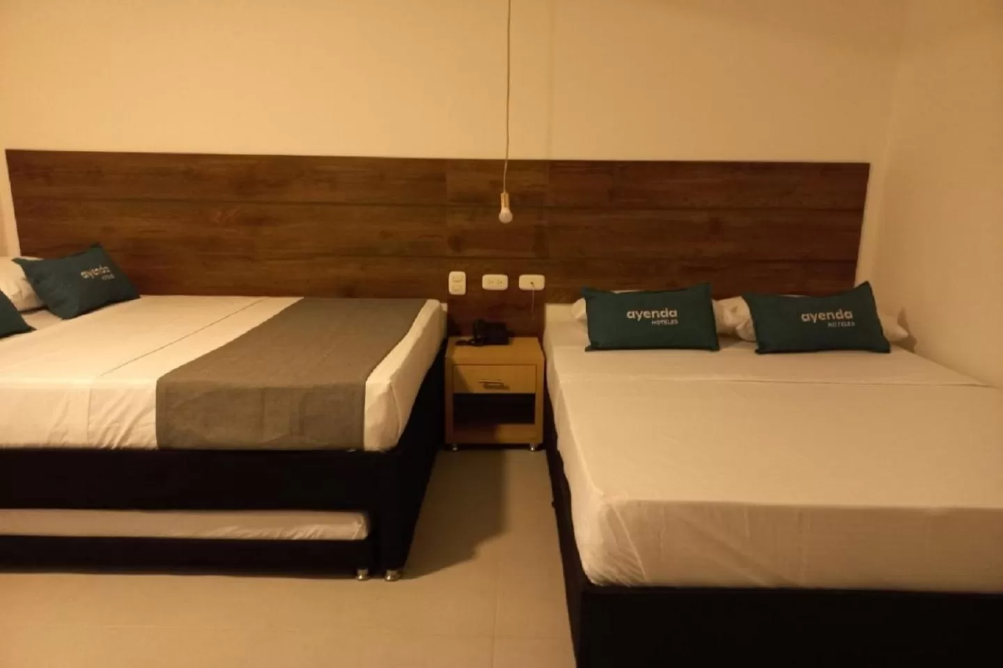 Bed in Hotel Colombia Avenida