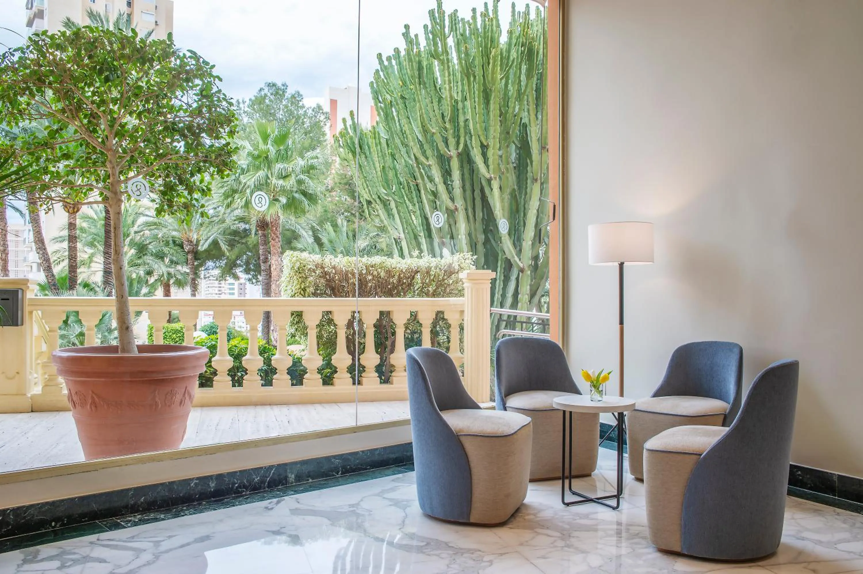 Lobby or reception in Hotel Benidorm East by Pierre & Vacances