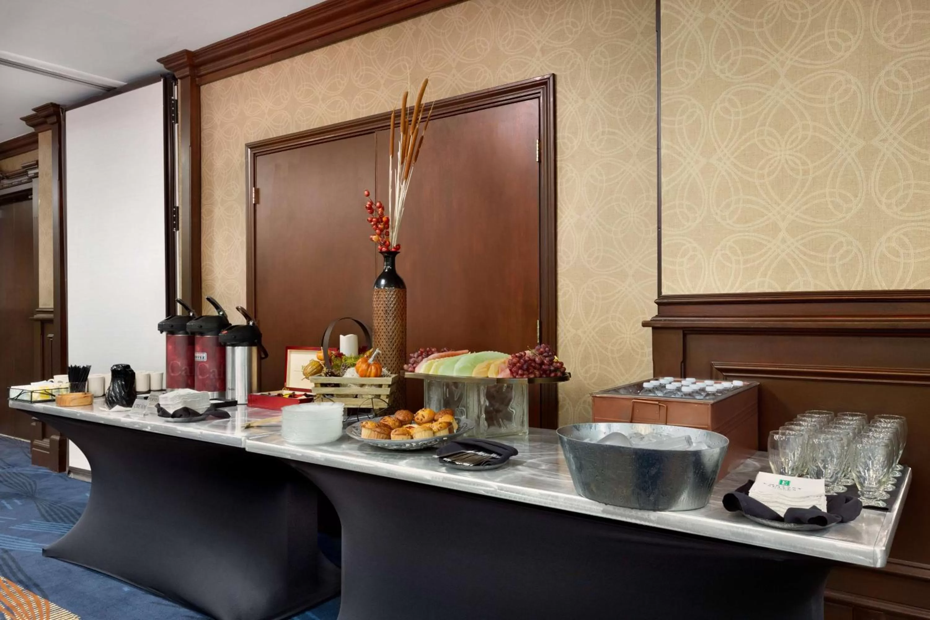 Meeting/conference room in Embassy Suites by Hilton Dallas DFW Airport South