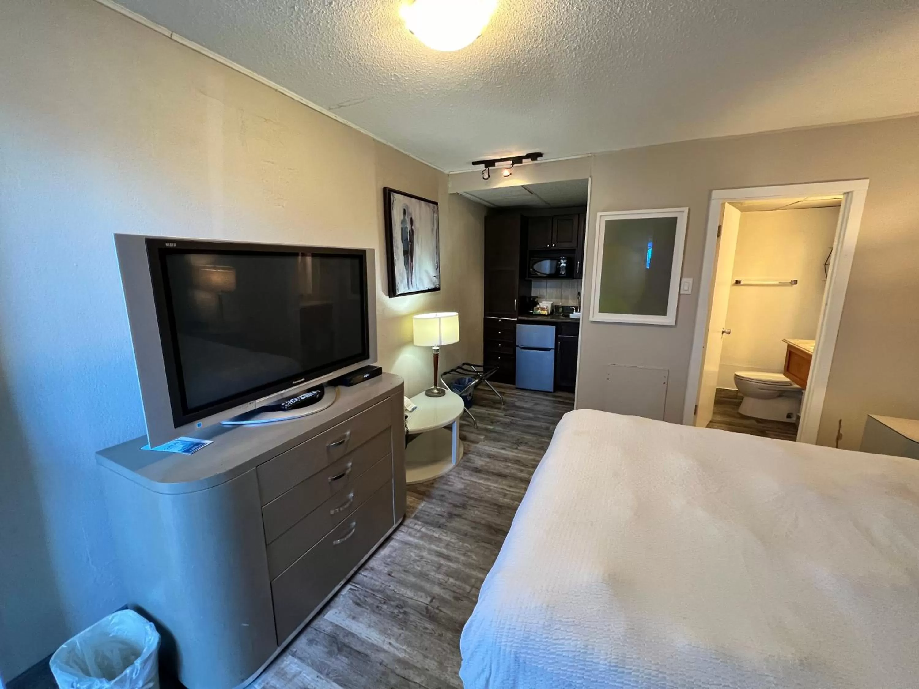 Bedroom in Thriftlodge Saskatoon