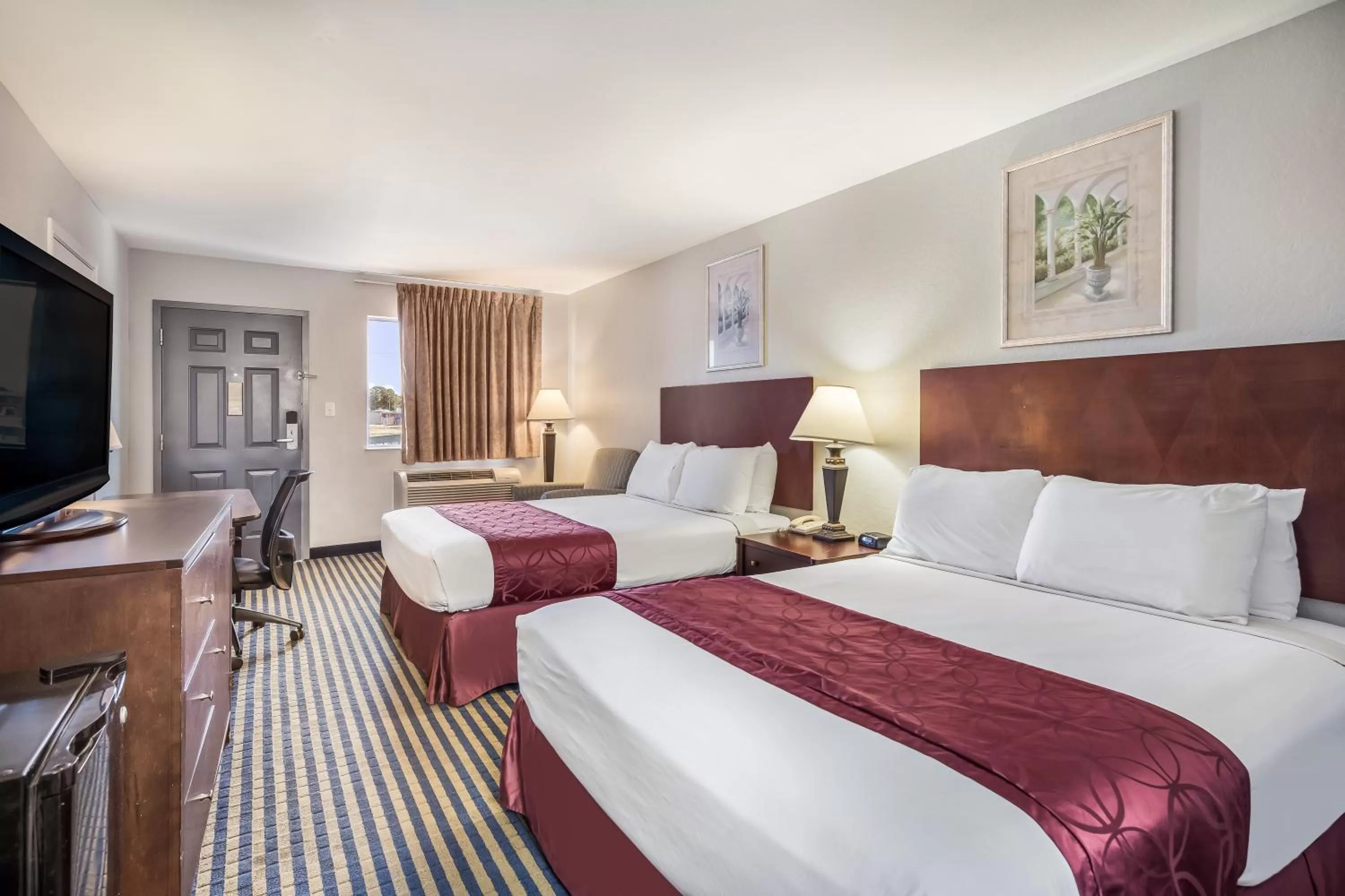 Bed in Americas Best Value Inn New Braunfels