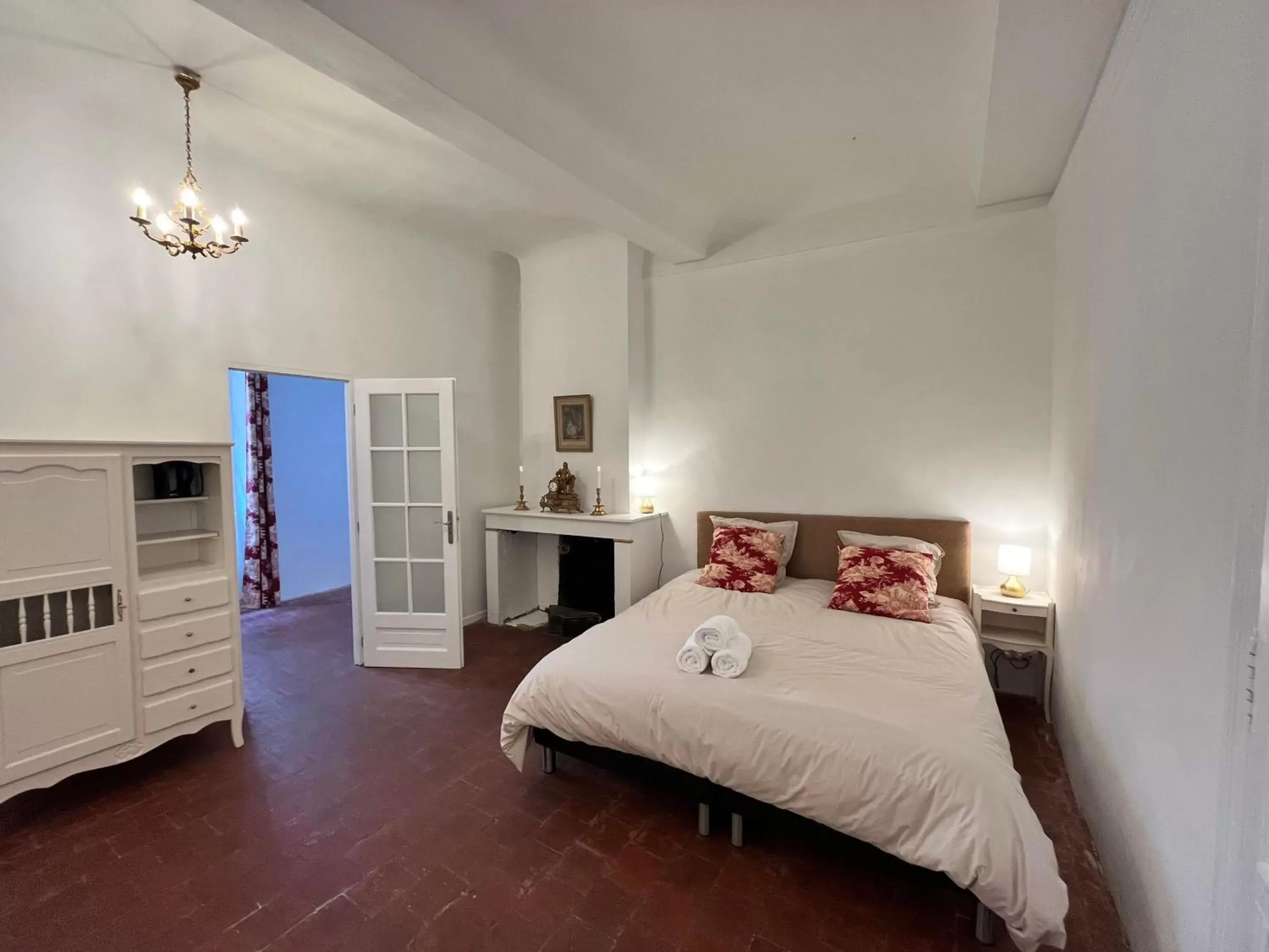 Classic Triple Room in La tour de Pezene Classic Triple Room in La tour de Pezene