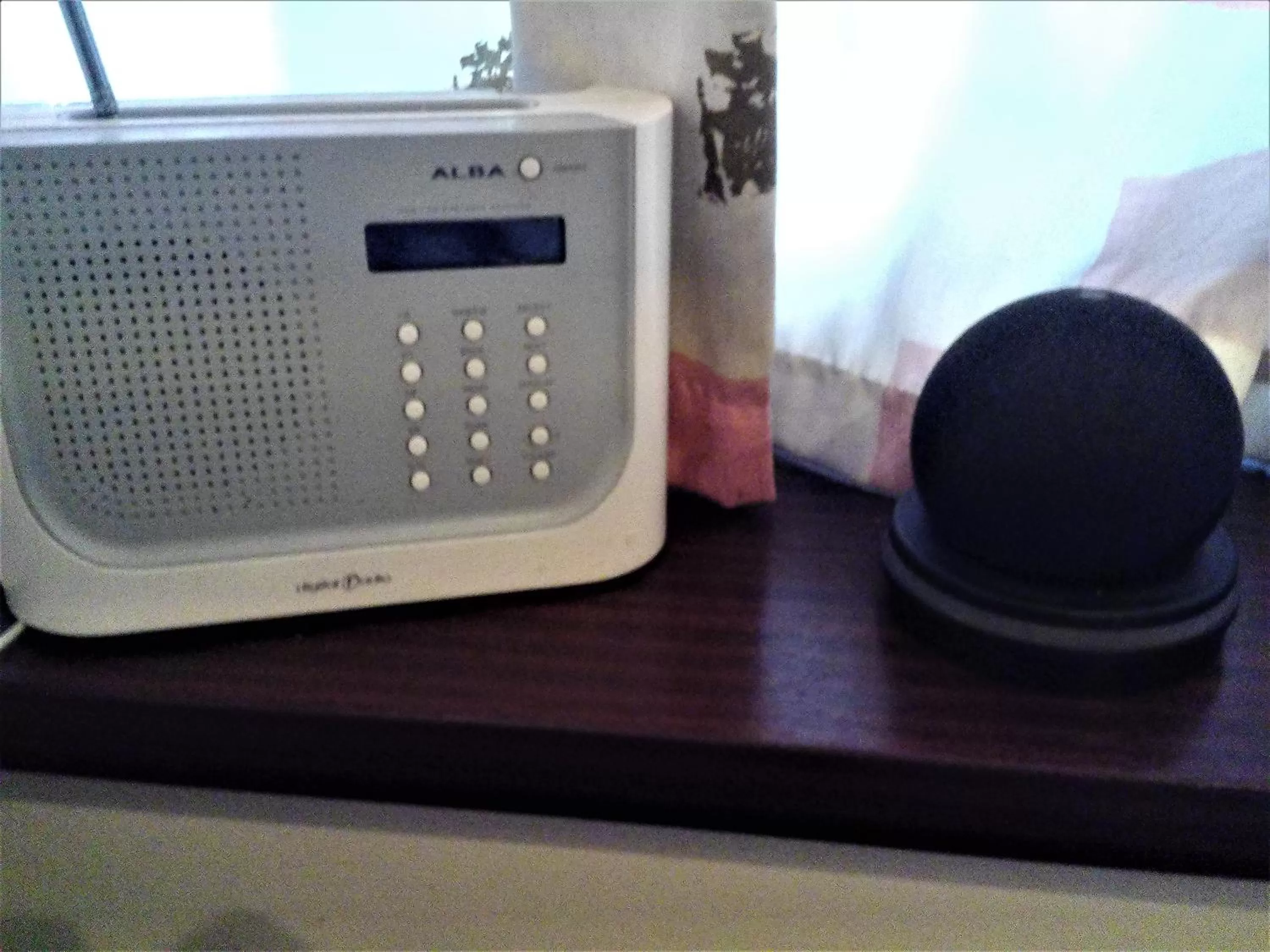 TV and multimedia in Mike & Carolyn Ball B&B