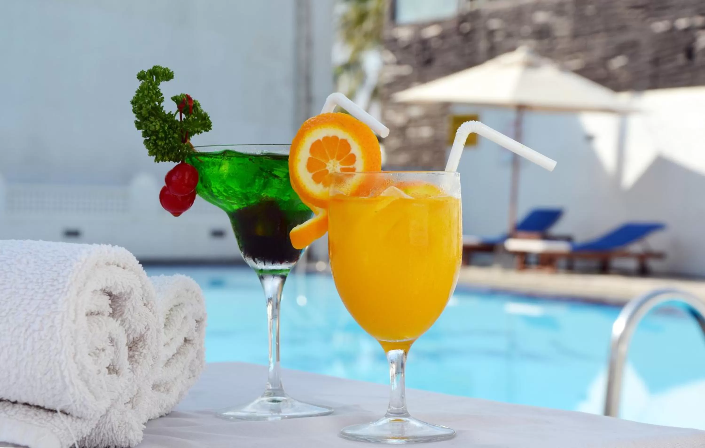 Pool view, Drinks in Mount Breeze Hotel