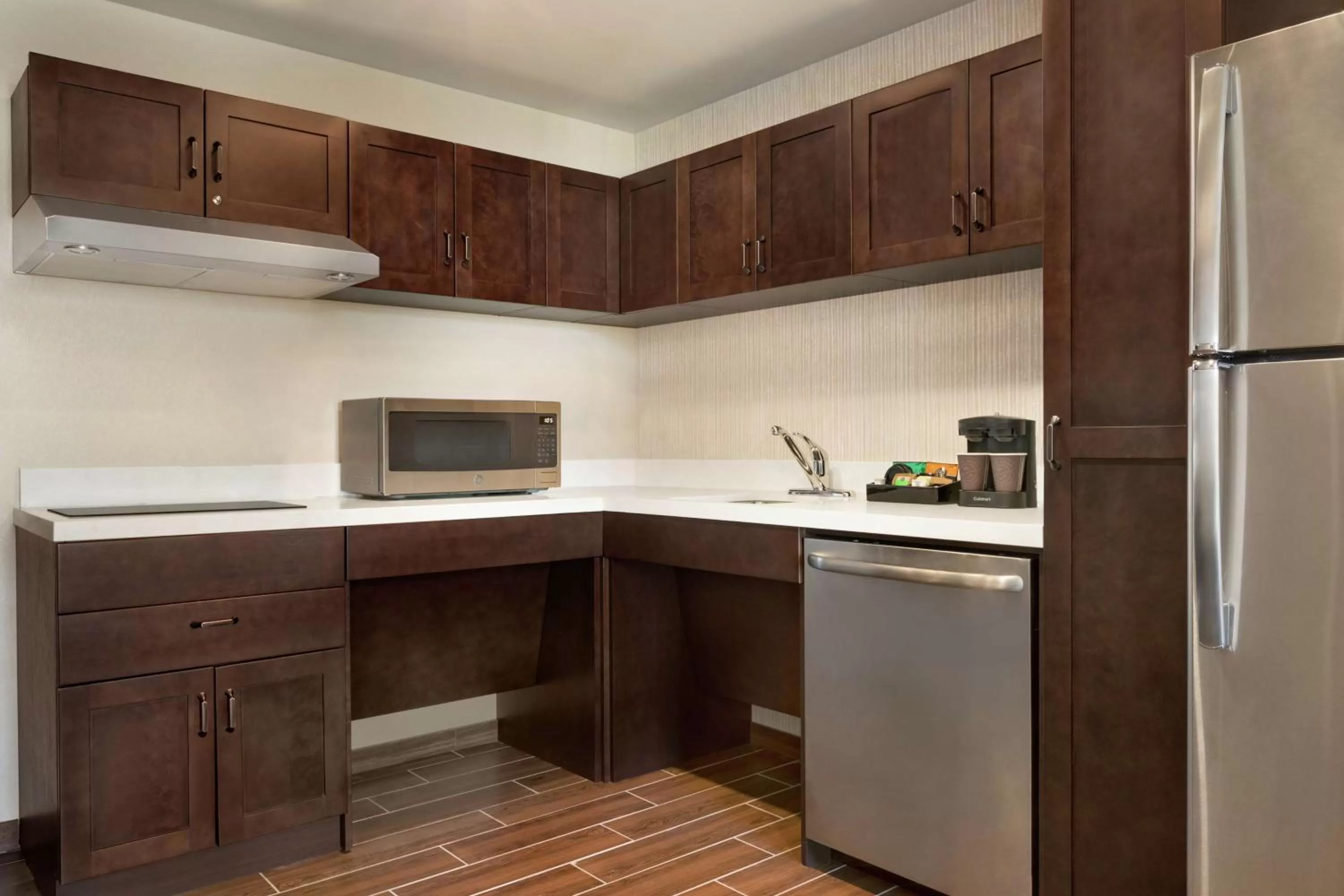 Kitchen or kitchenette in Homewood Suites by Hilton Albany Crossgates Mall