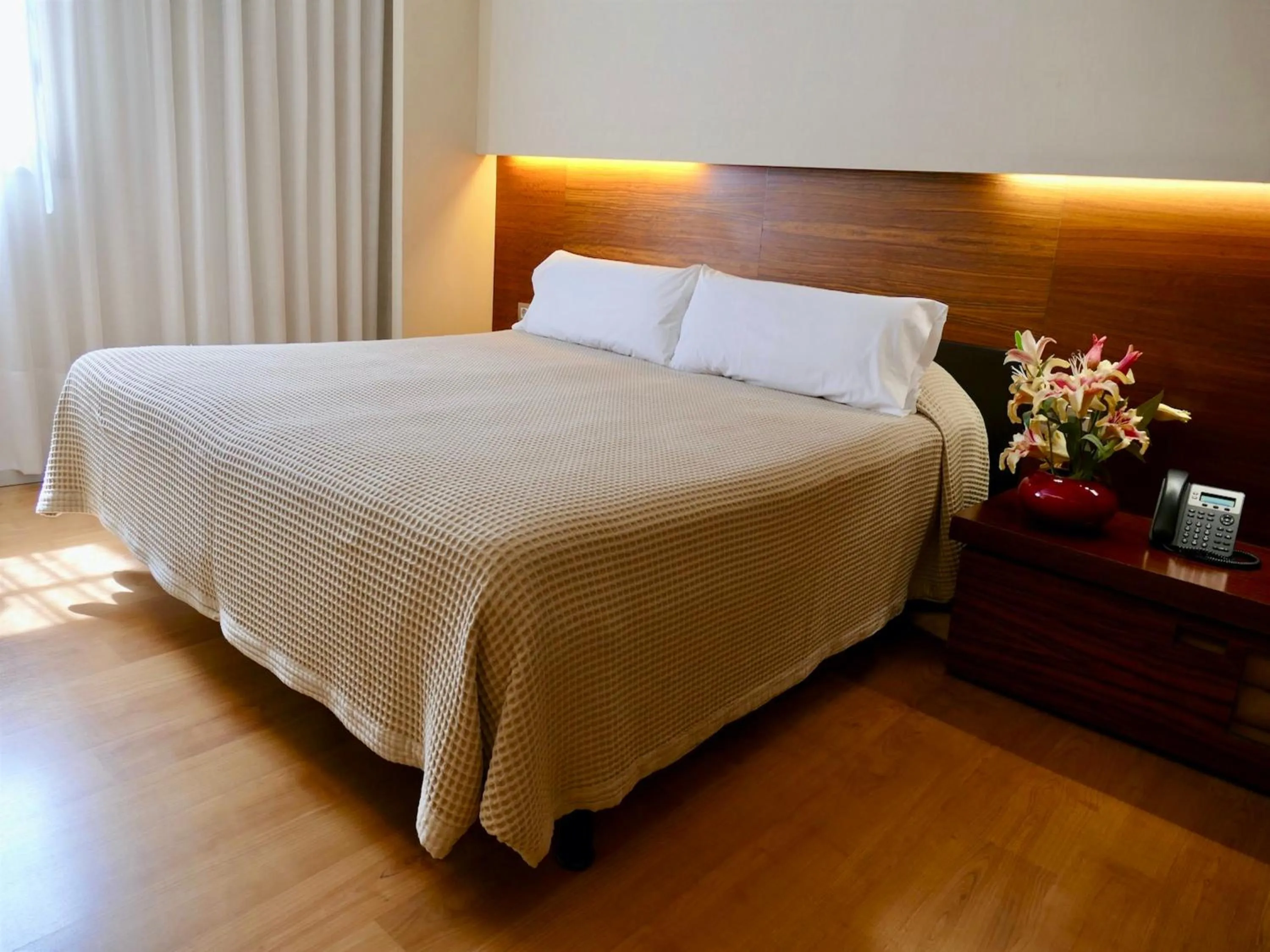 Bed in Hotel Turin Barcelona