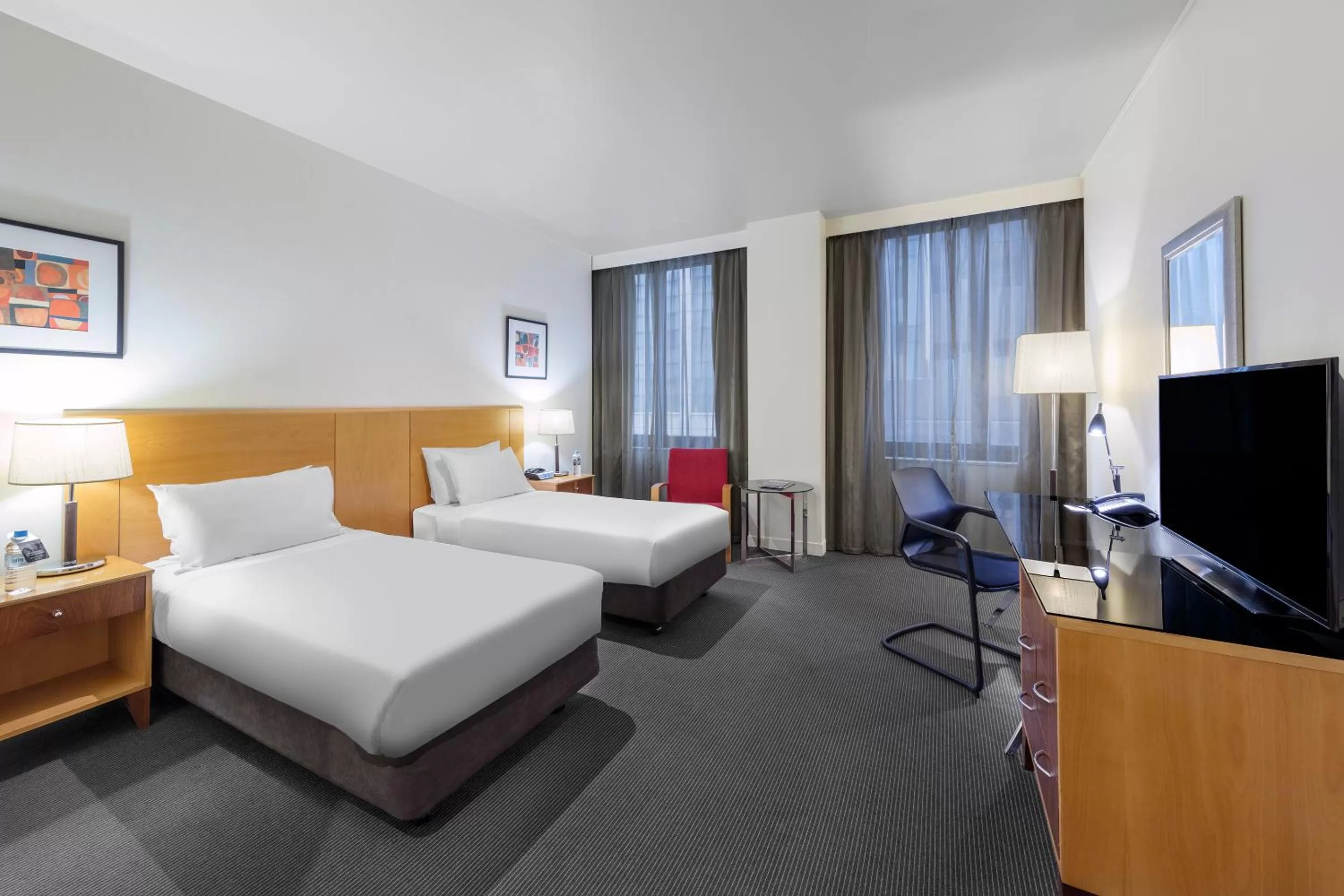 Photo of the whole room, Bed in Radisson On Flagstaff Gardens Melbourne