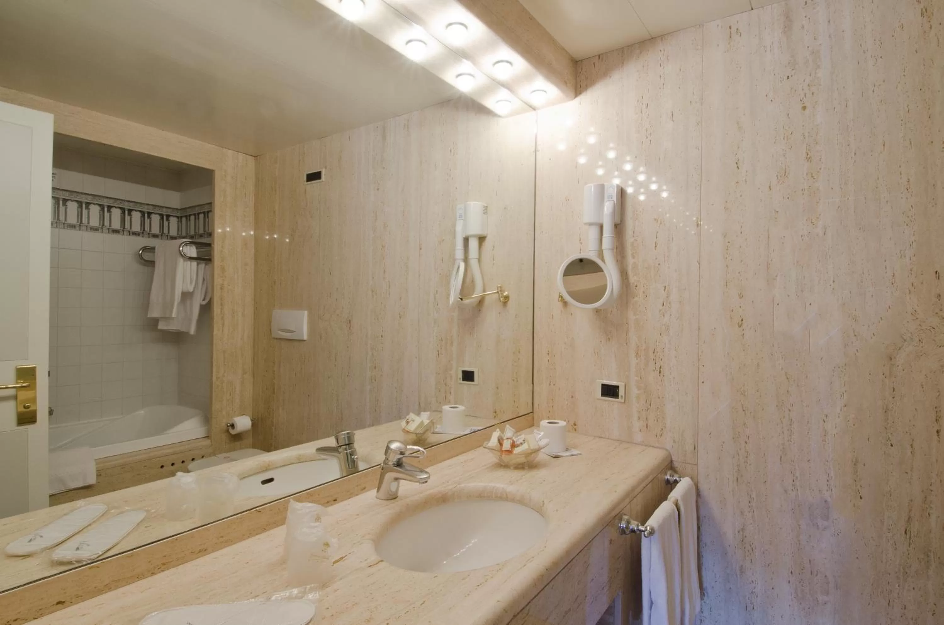 Bathroom in Grande Albergo Roma