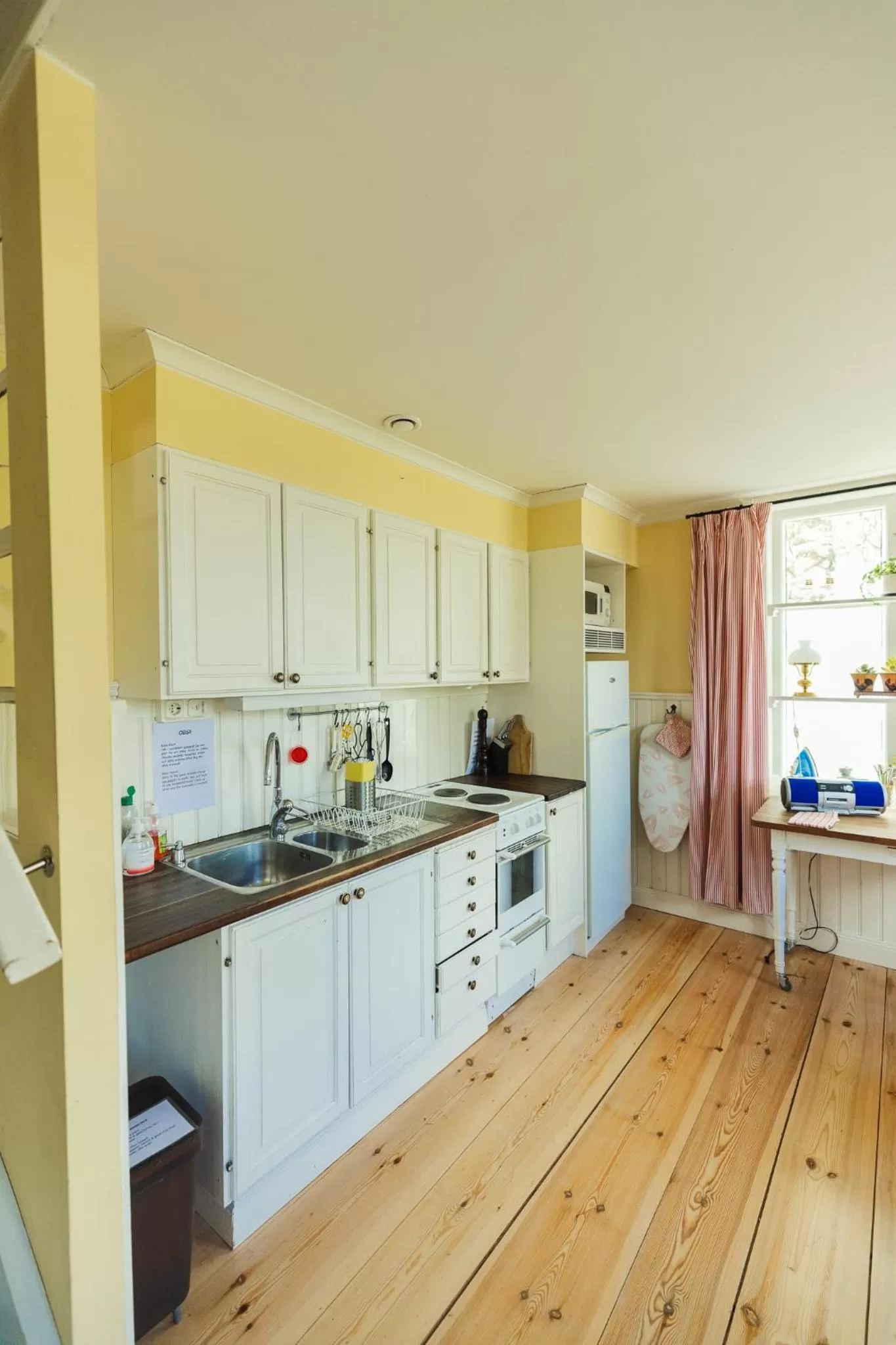 Kitchen or kitchenette in Bäcks Bed & Breakfast