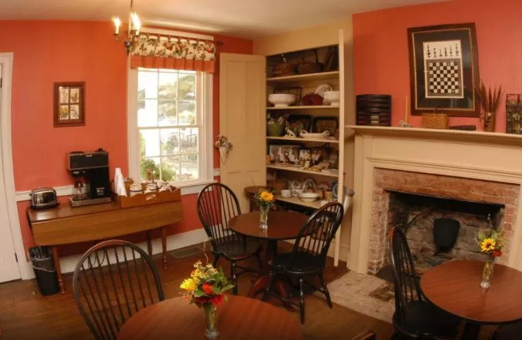 Dining area in Kirkwood Inn