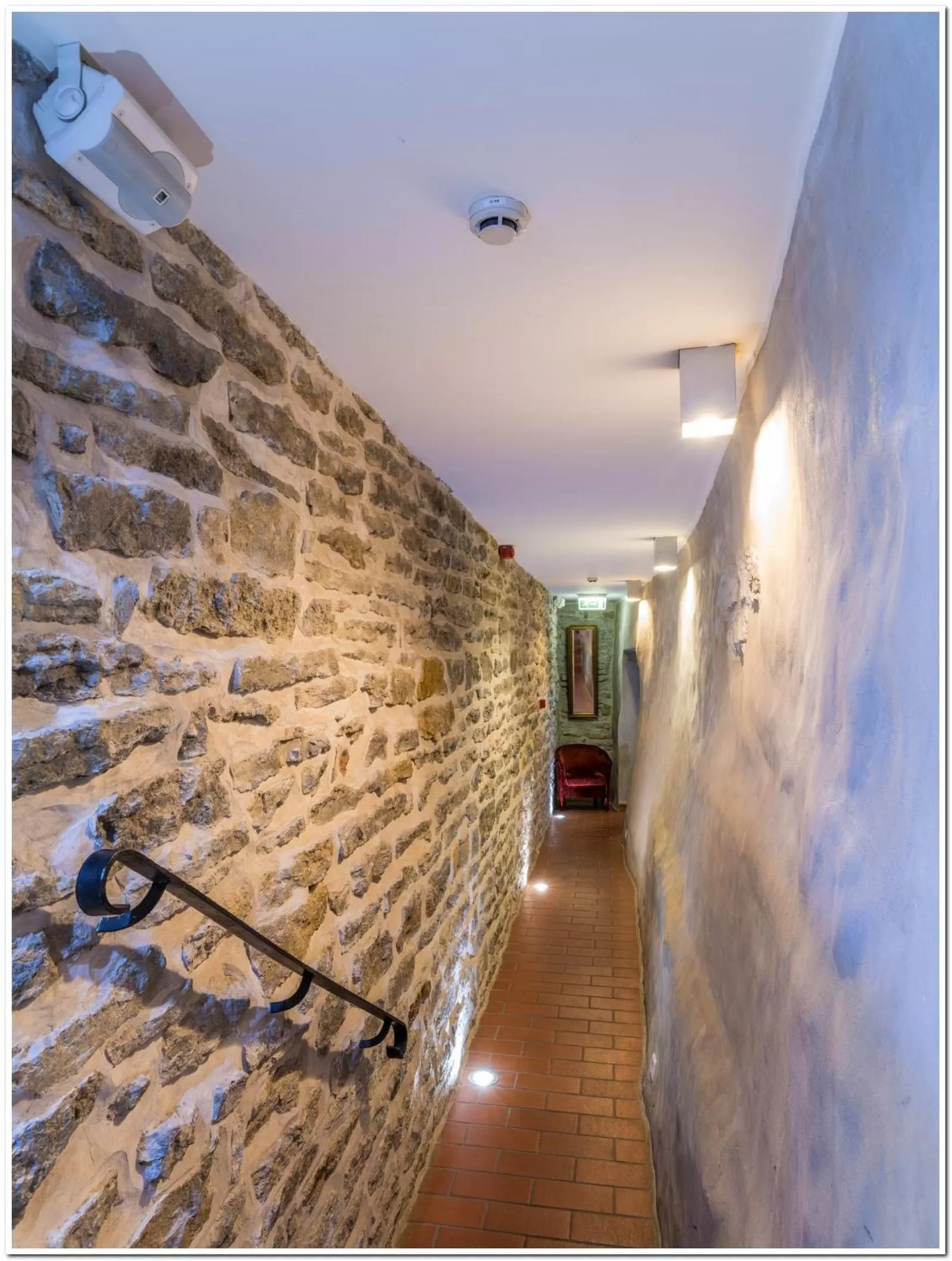 Area and facilities in CRU Hotel