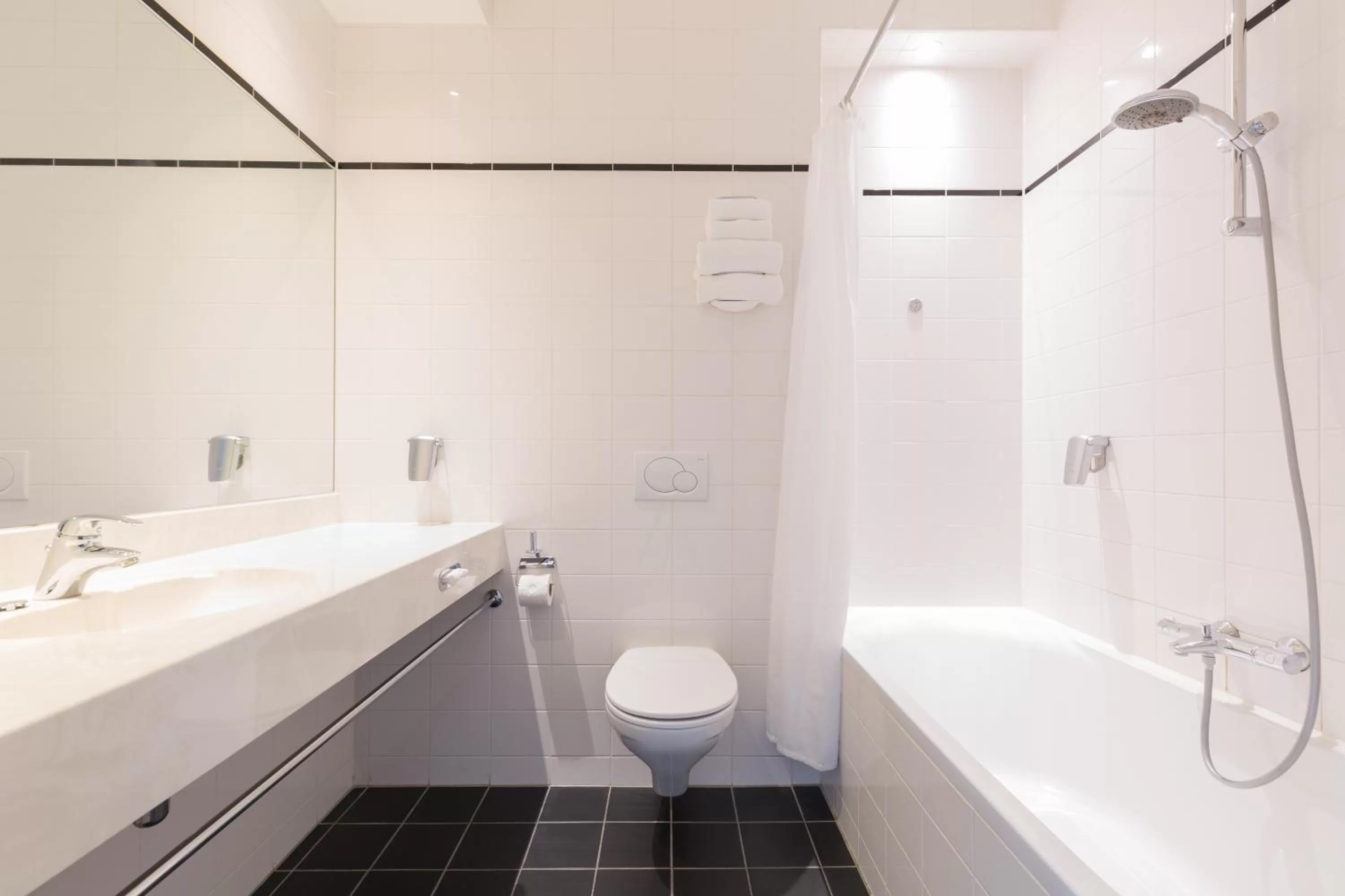 Toilet in Amrâth Hotel Alkmaar