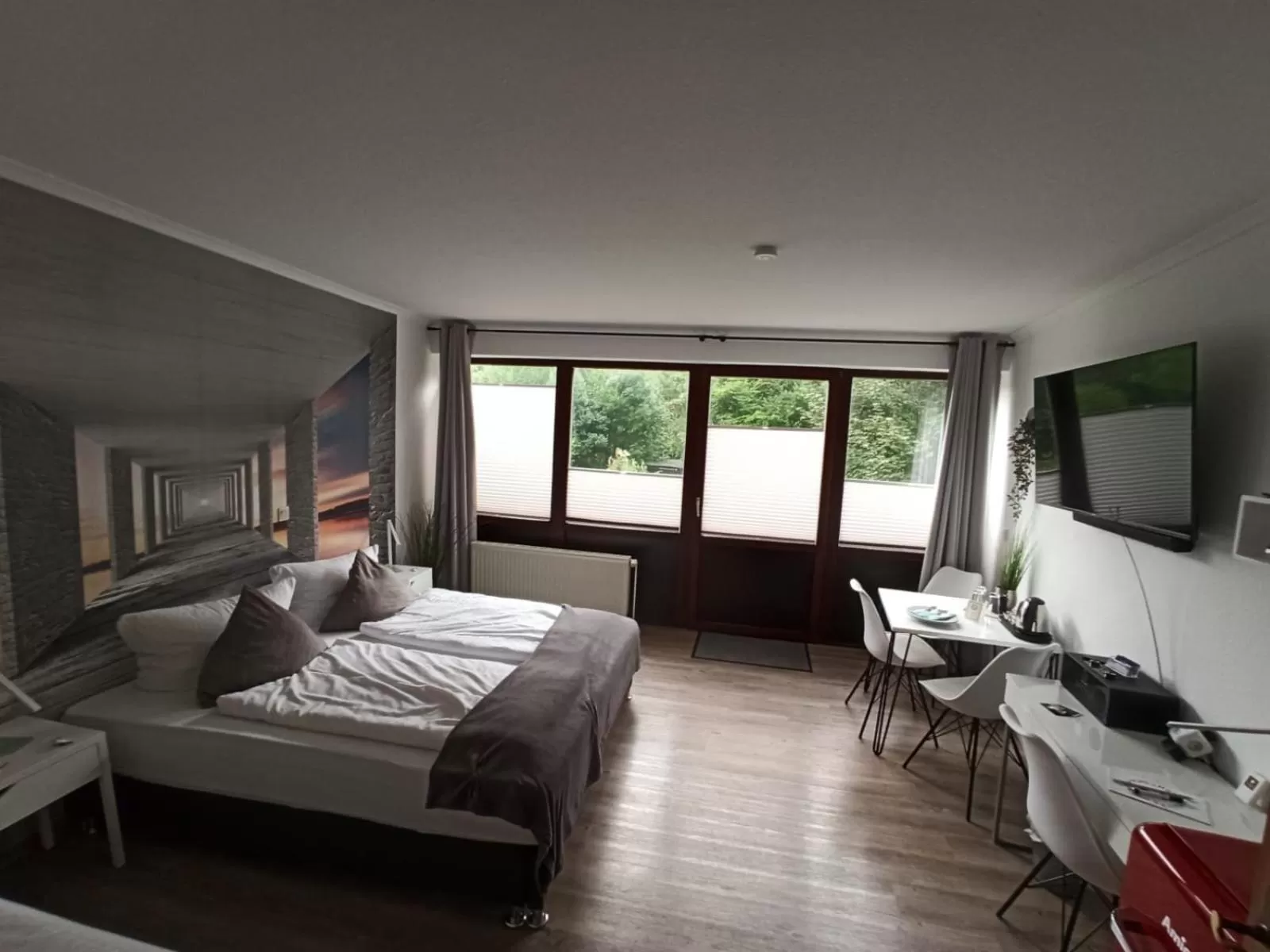 Photo of the whole room, Bed in Hotel Seeblick am Sankelmarker See - Natur und Erholung