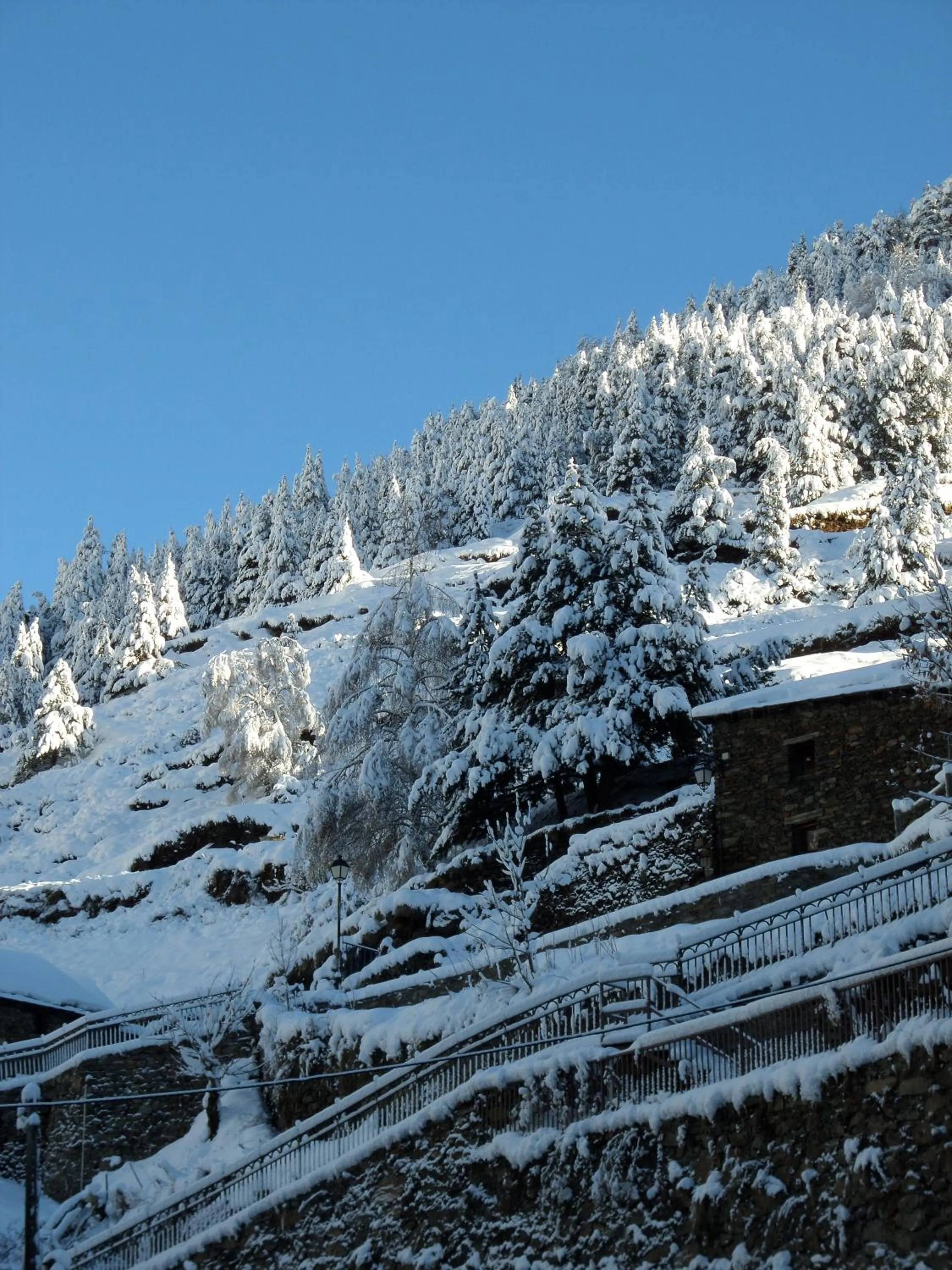 Neighbourhood, Winter in Wuau! Hotel Segle XX