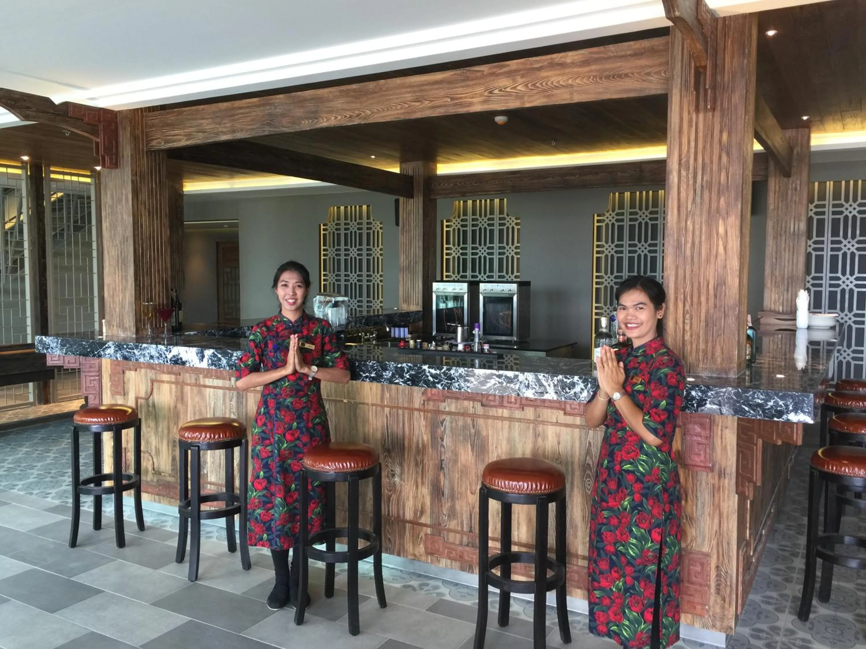 Restaurant/places to eat in MAI HOUSE Patong Hill