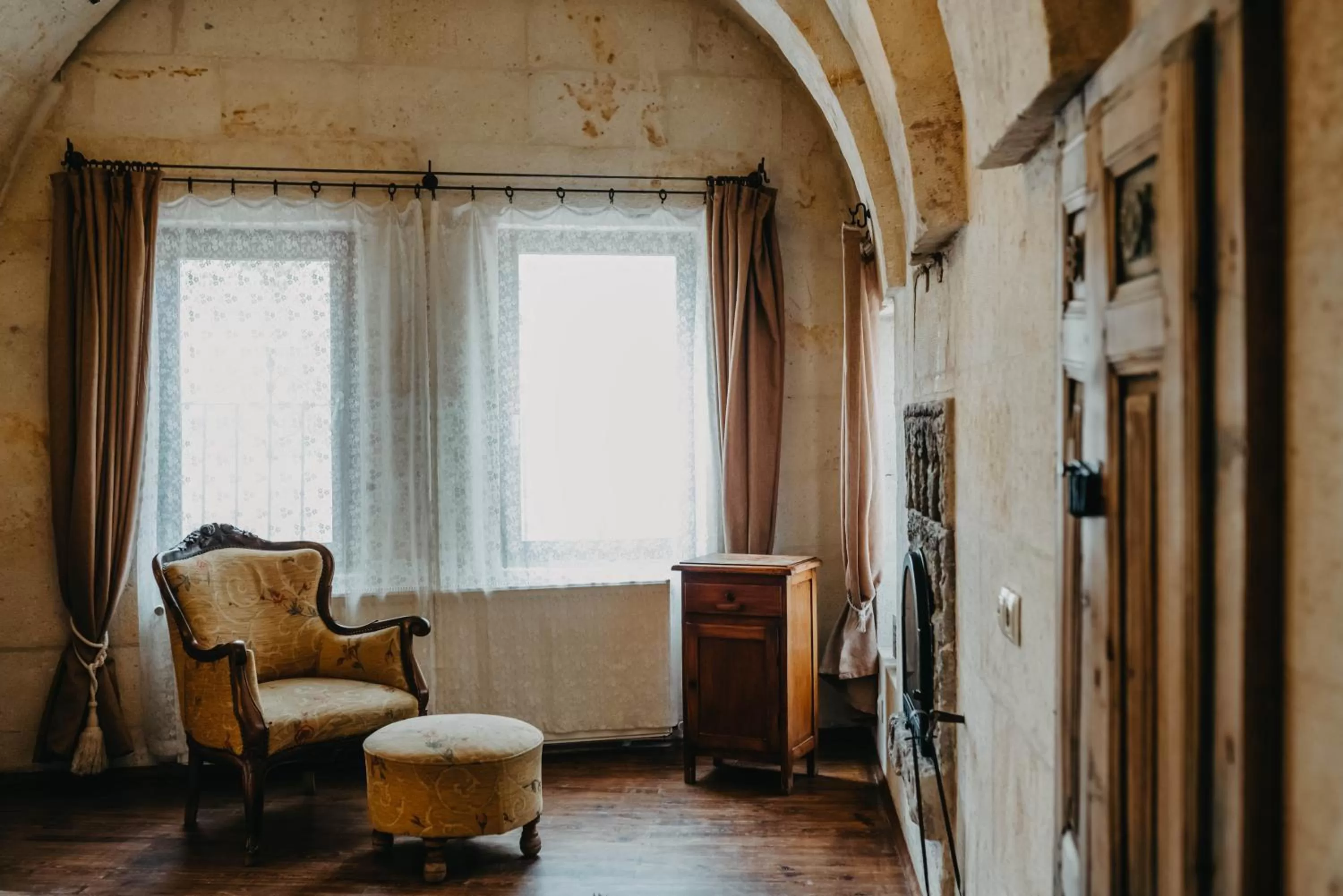 Seating area in Melekler Evi Cave Hotel