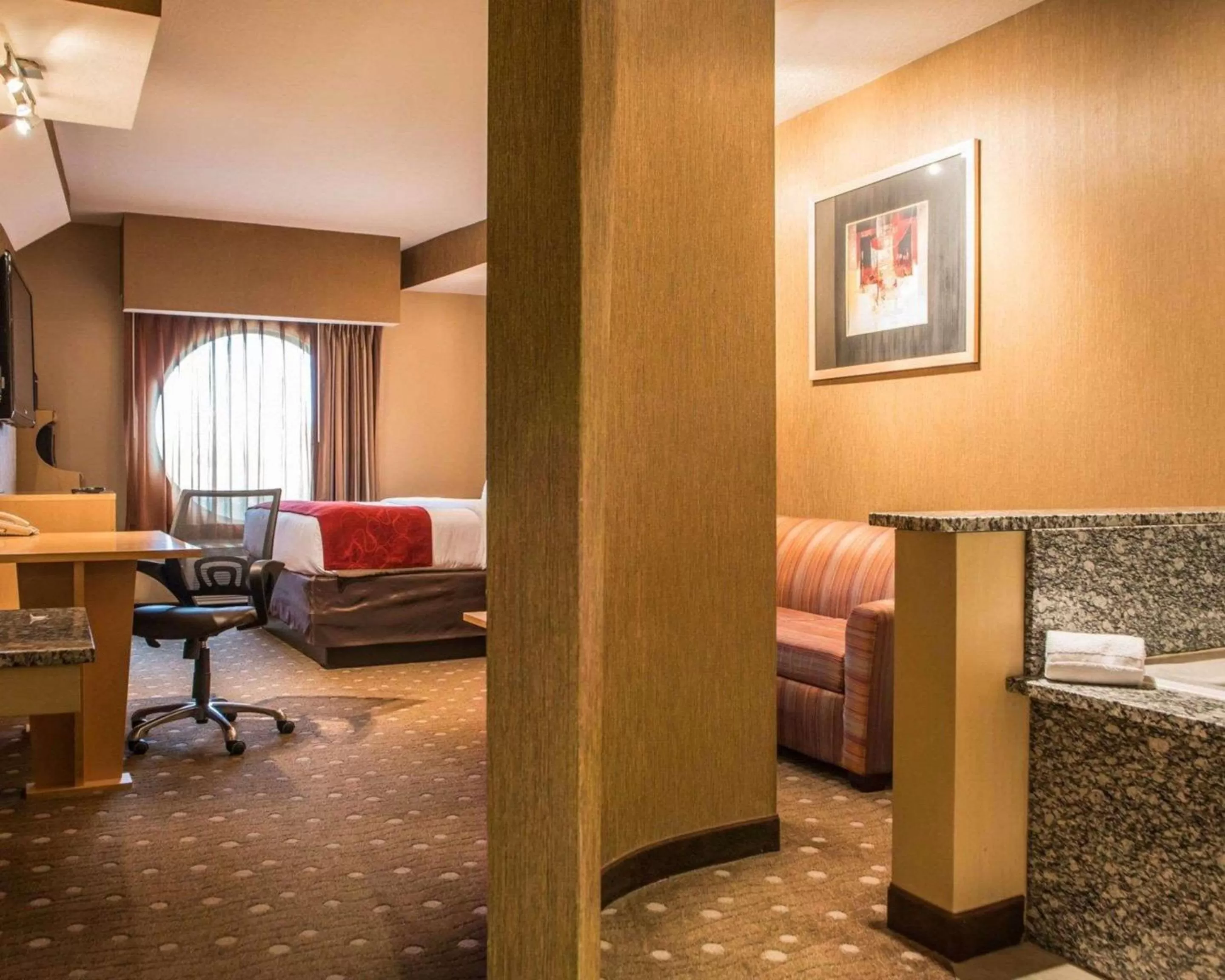Photo of the whole room in Comfort Suites Monroeville - Pittsburgh East
