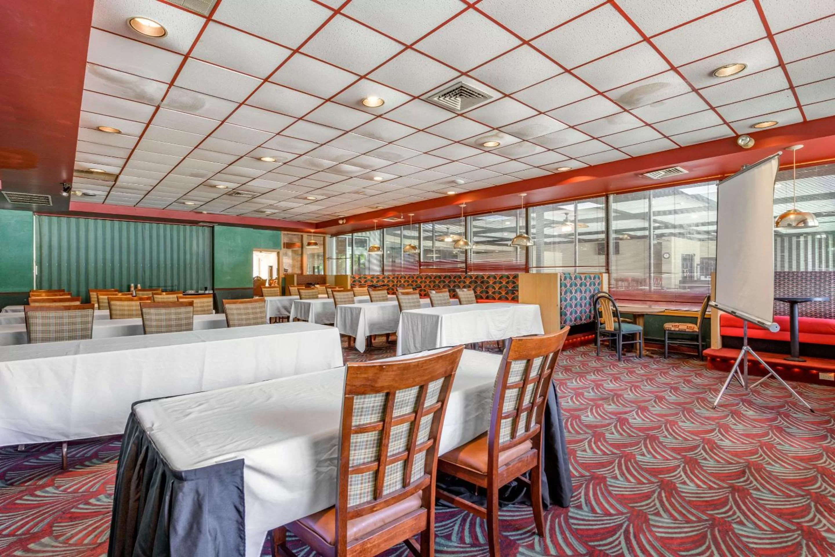 On site, Restaurant/Places to Eat in Days Inn & Suites by Wyndham Lebanon PA