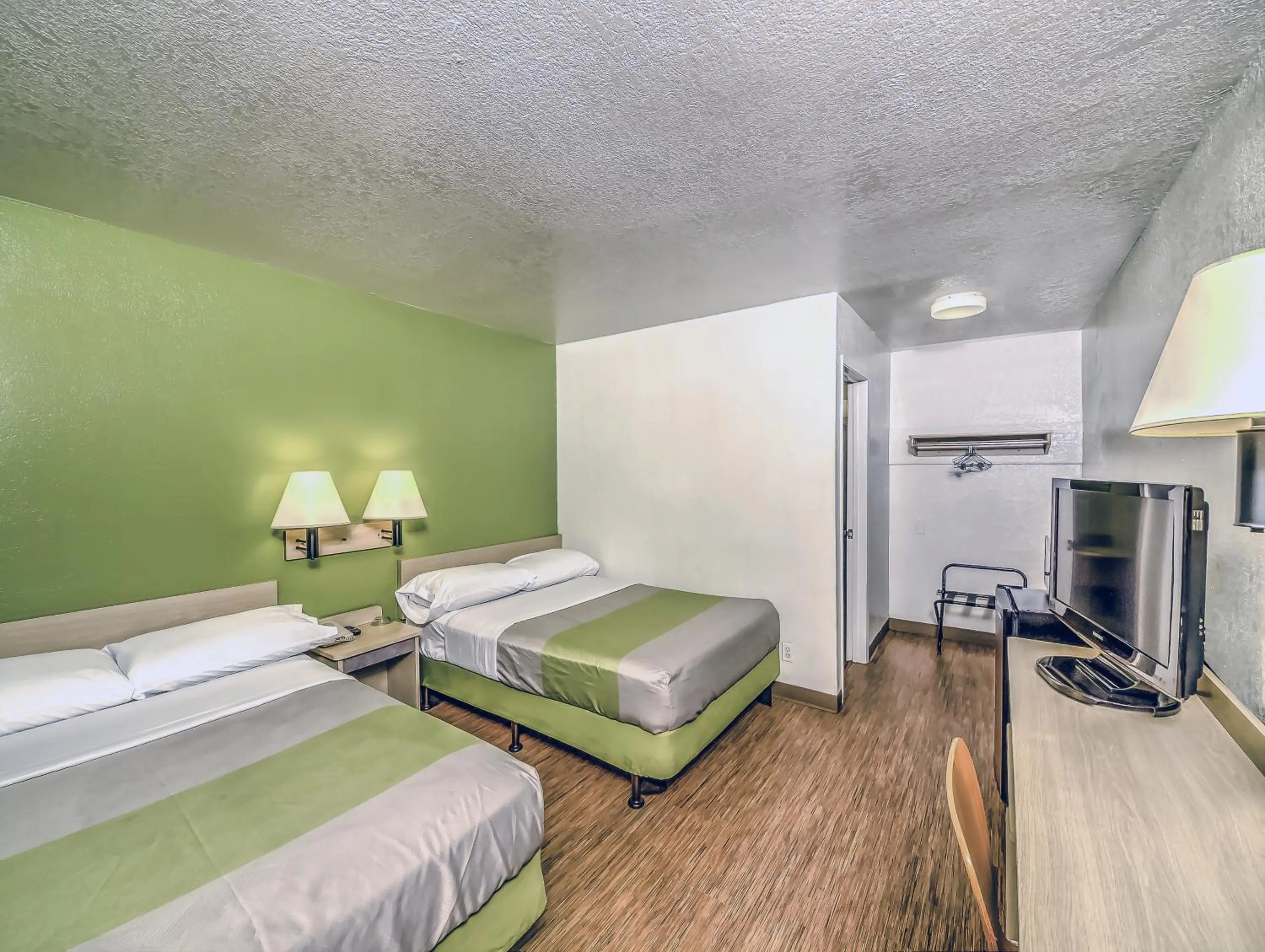 Bedroom in Motel 6-Colorado Springs, CO