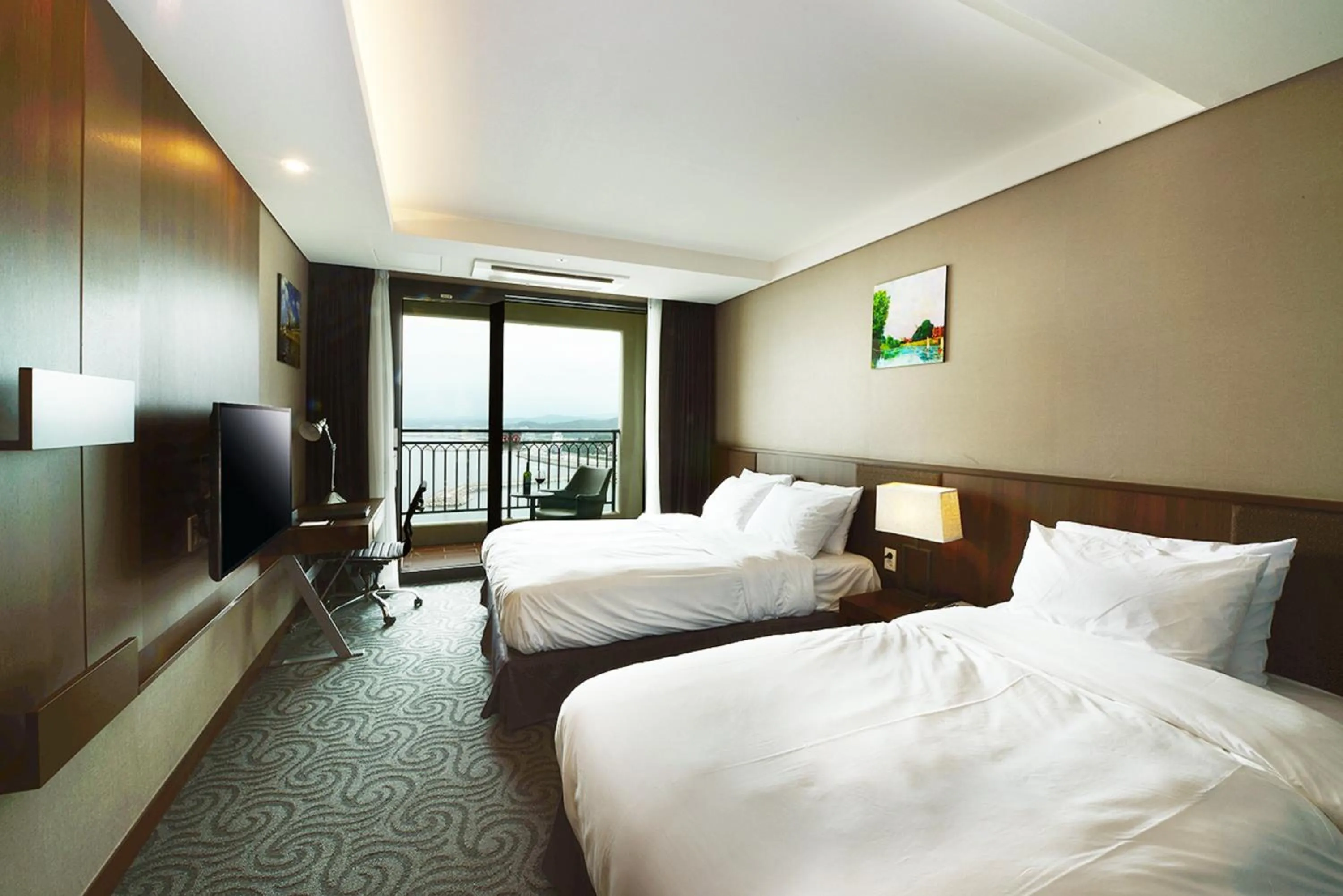 Day, Bed in Ramada by Wyndham Gangwon Sokcho