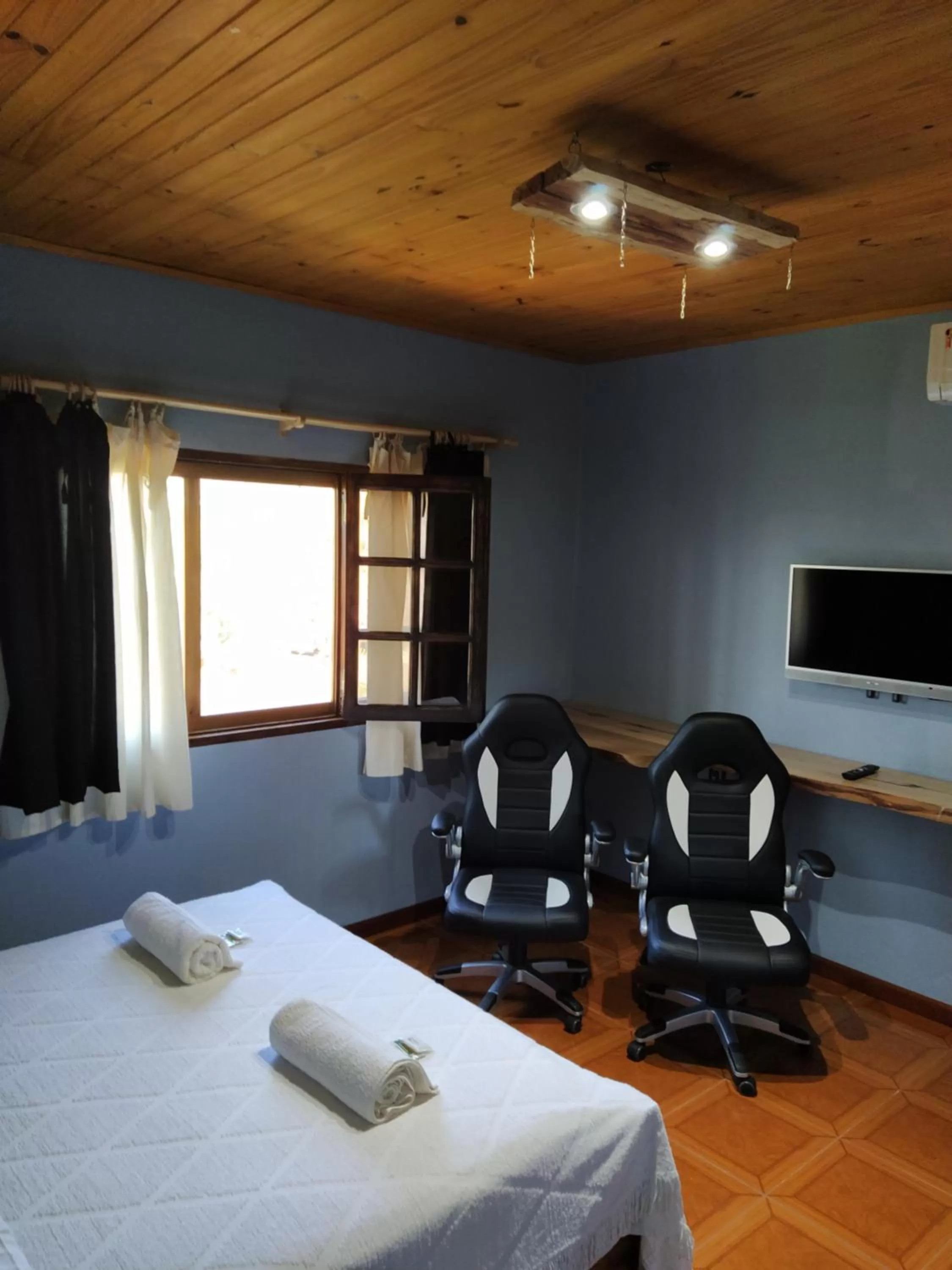 Photo of the whole room in ELDOtown