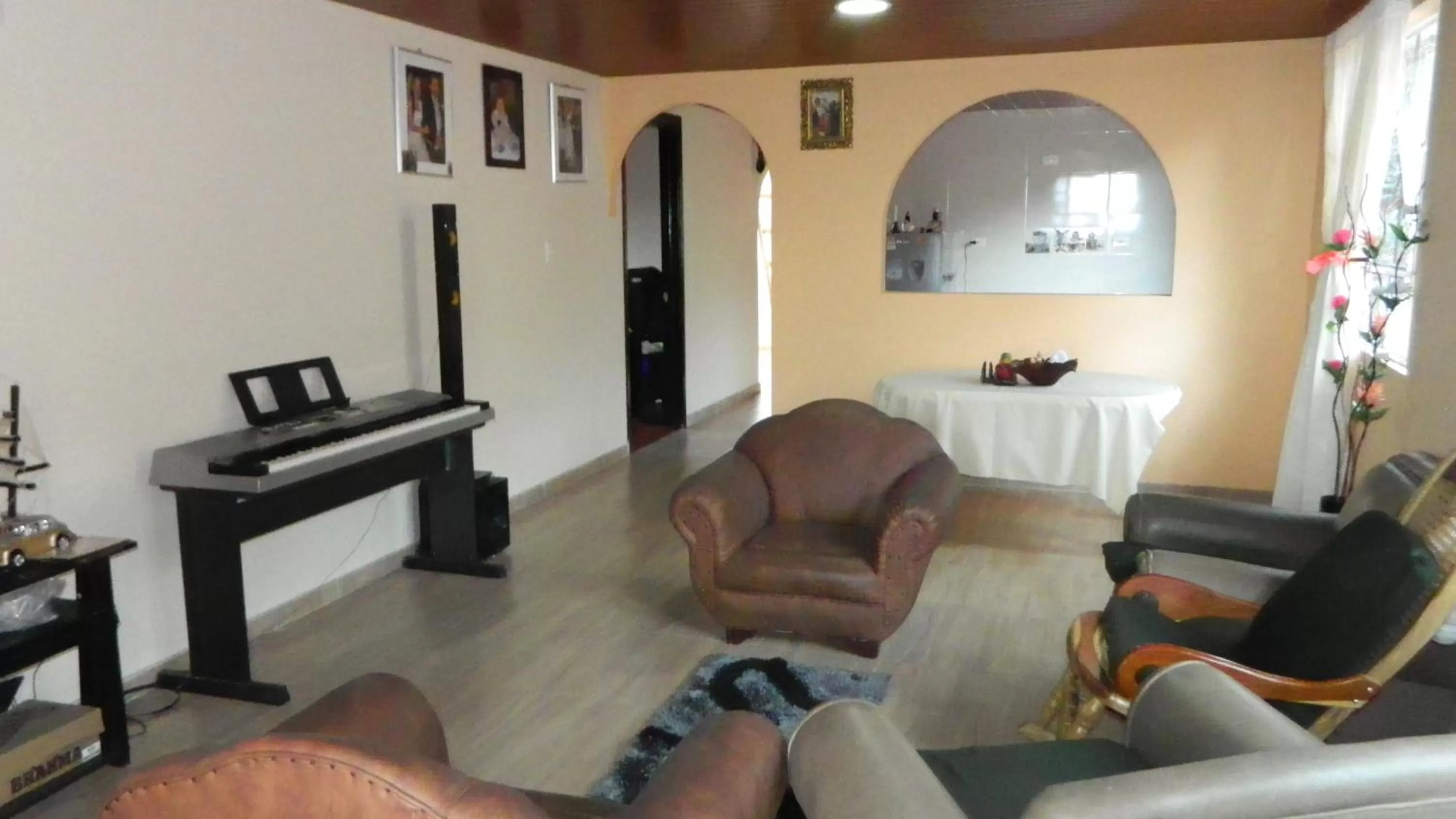 Portal de la Cascada - Mongui