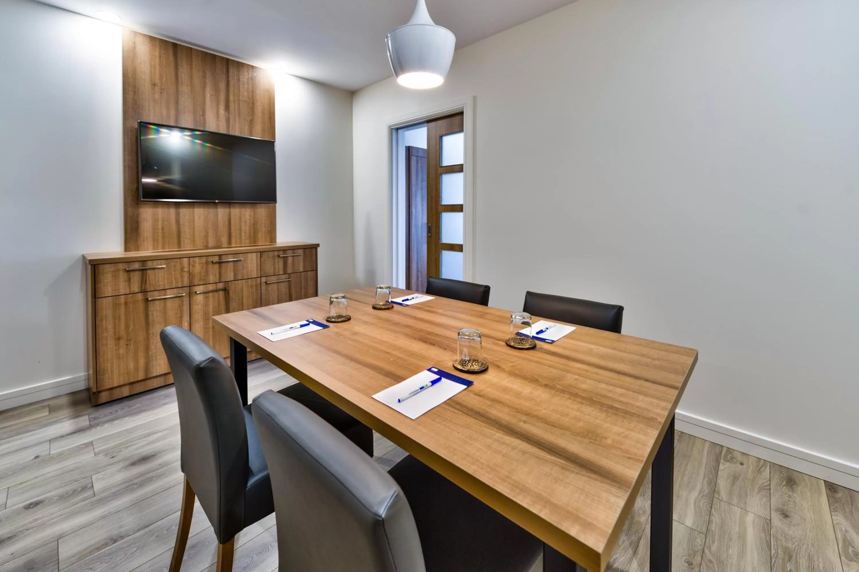 Photo of the whole room in Holiday Inn Express & Suites - Trois Rivieres Ouest by IHG