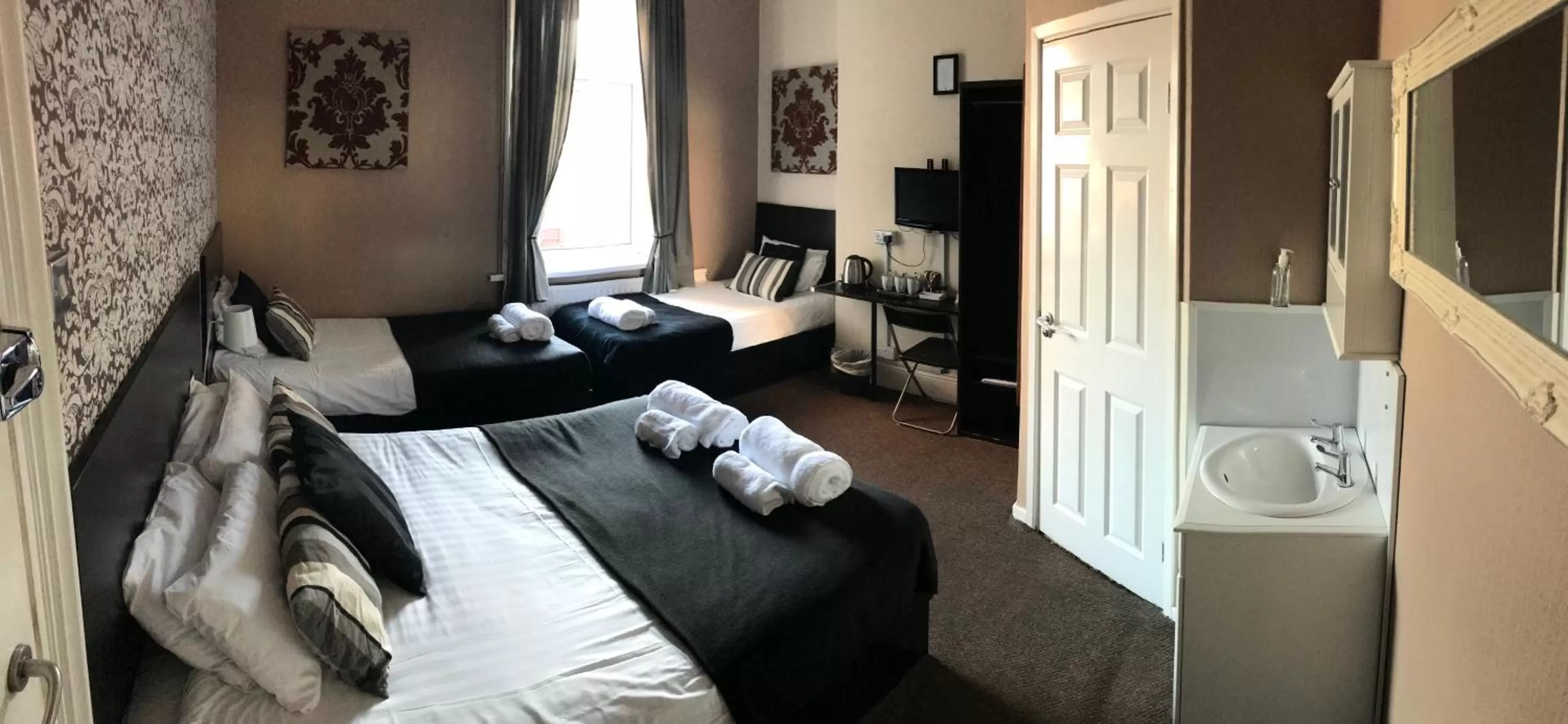 Bedroom, Bed in The Chedburgh