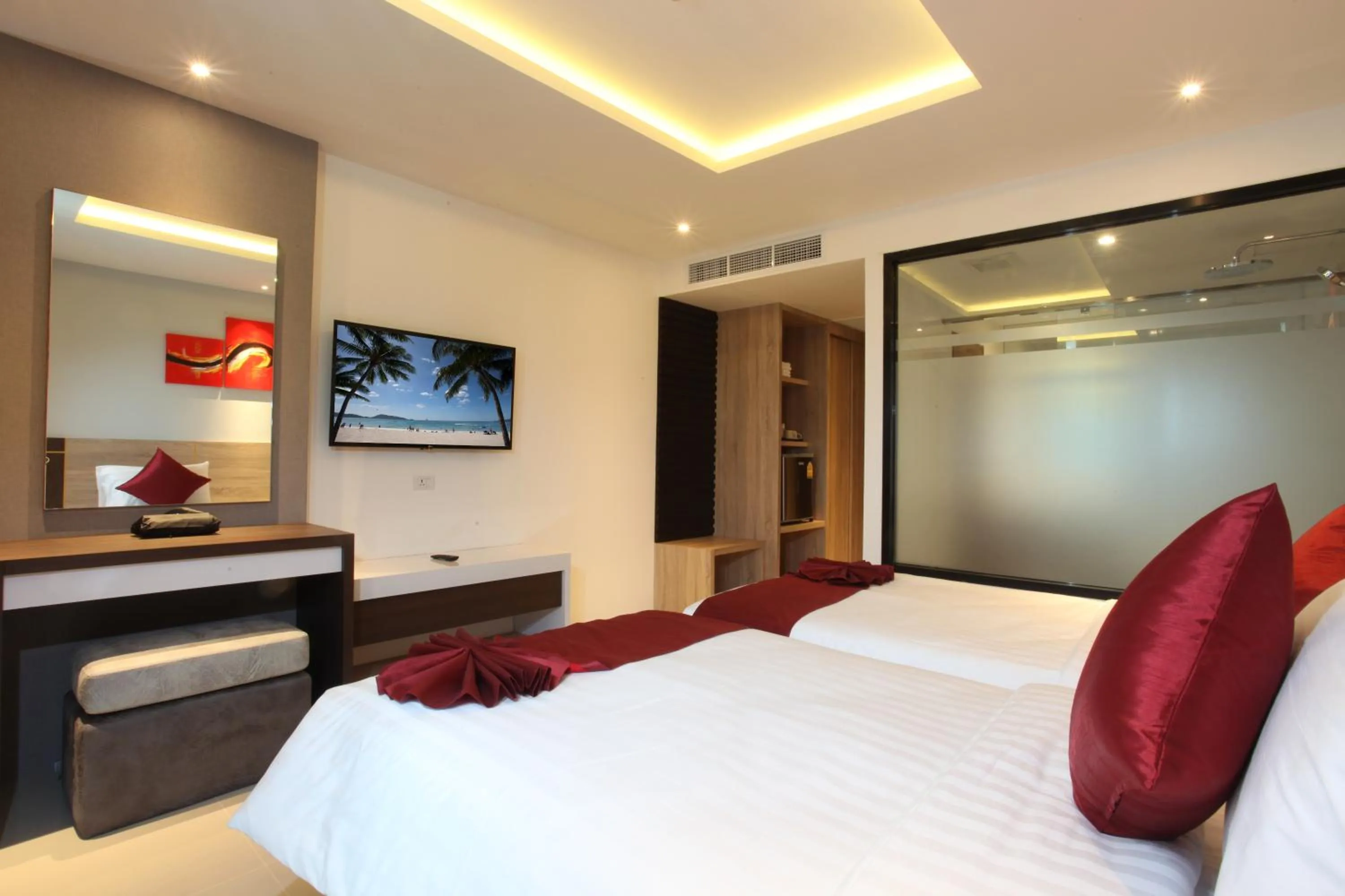 Deluxe Twin or Double Room with Balcony (No View) in Paripas Patong Resort - SHA Extra Plus