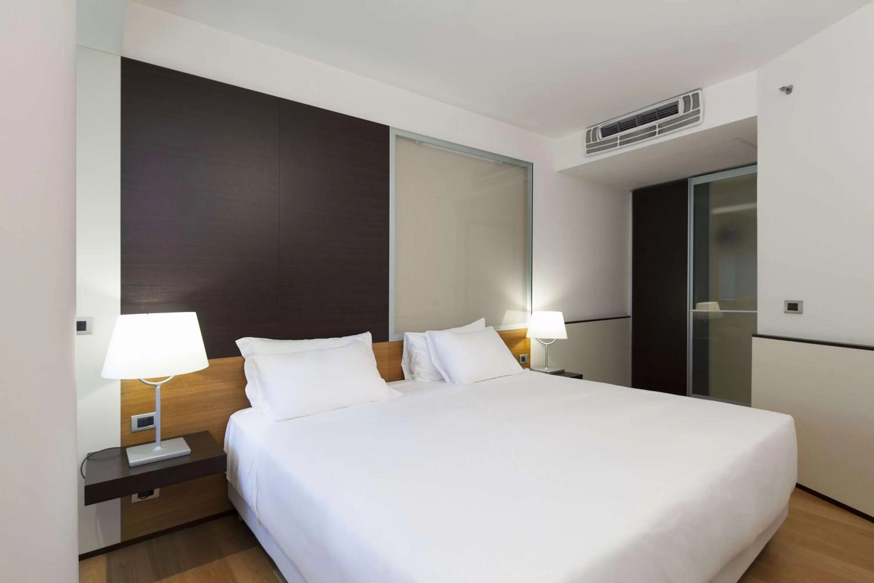 Standard Double or Twin Room with Darsena View in NH Venezia Laguna Palace