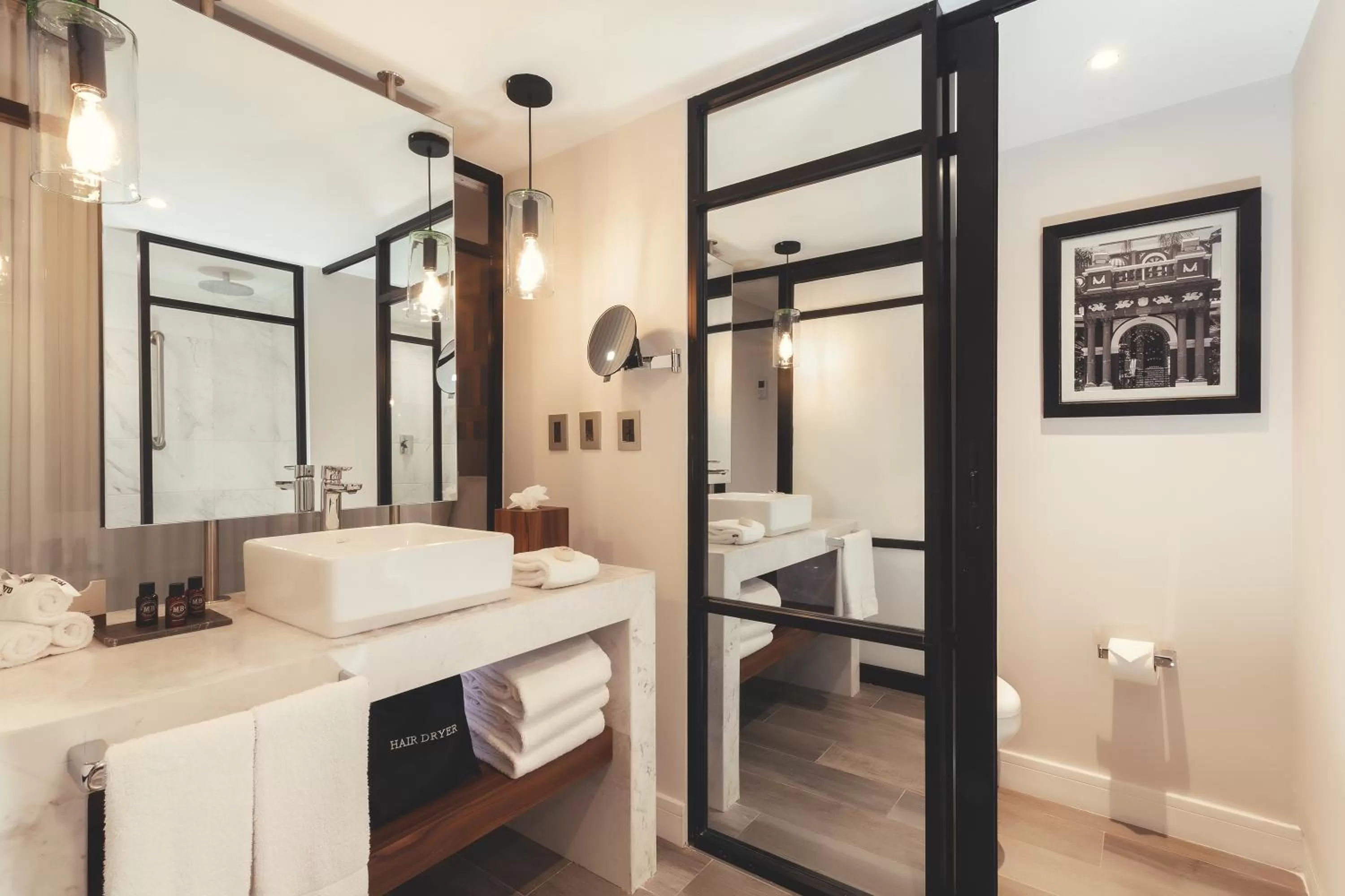 Bathroom in Hotel Indigo Guadalajara Expo by IHG