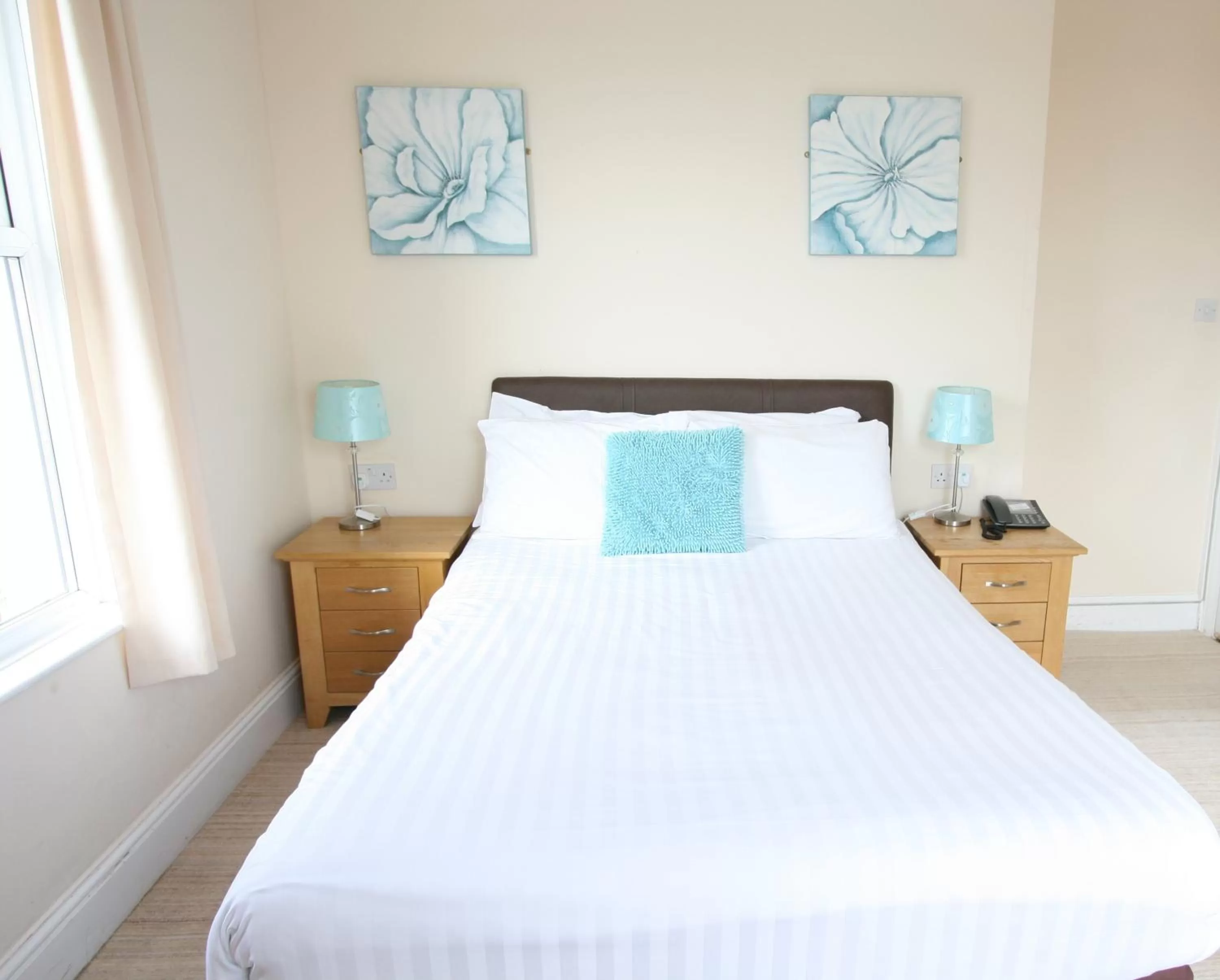 Bed in Pentire Newquay Cornwall Hotel