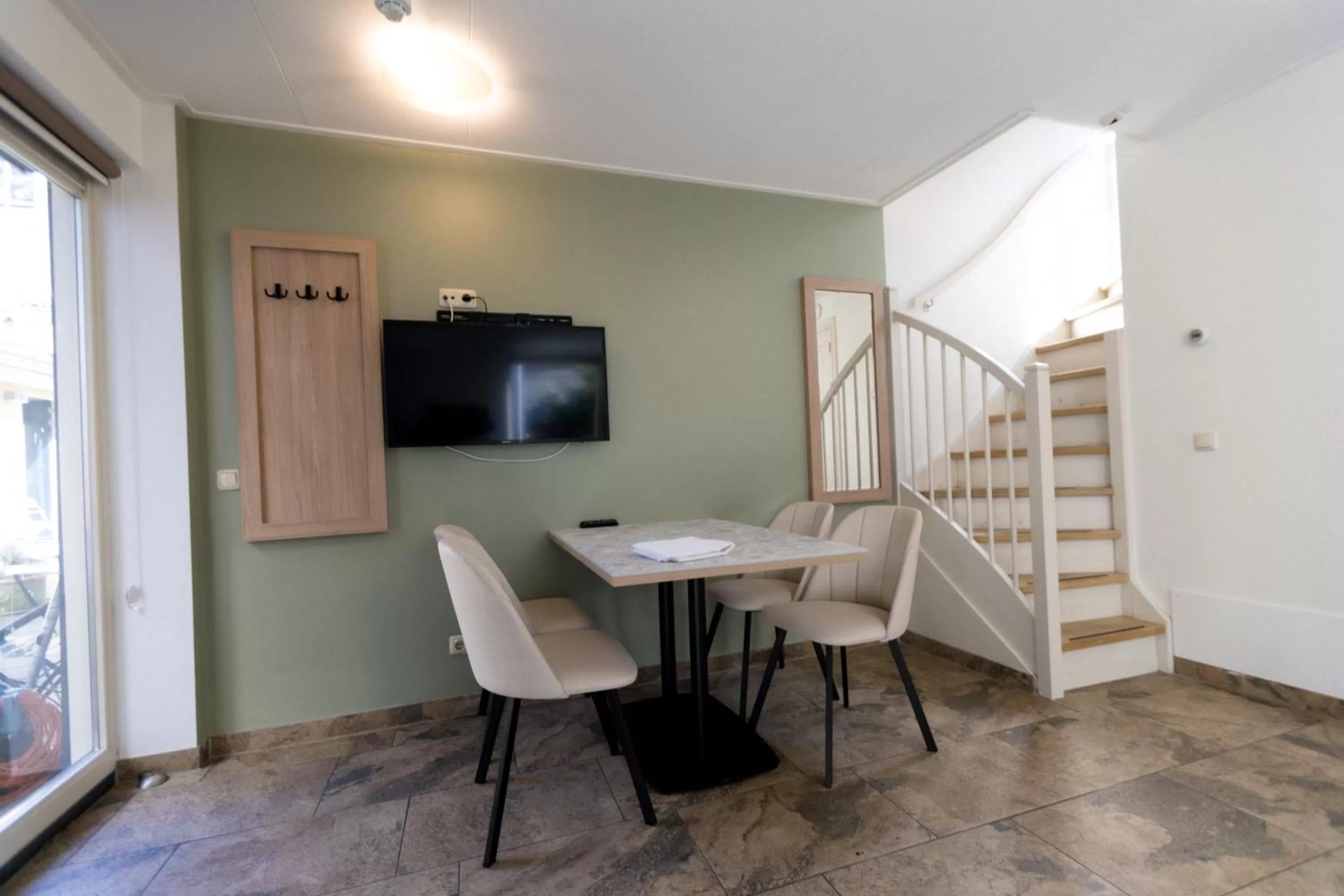 Dining area in Plantage Garden Apartments
