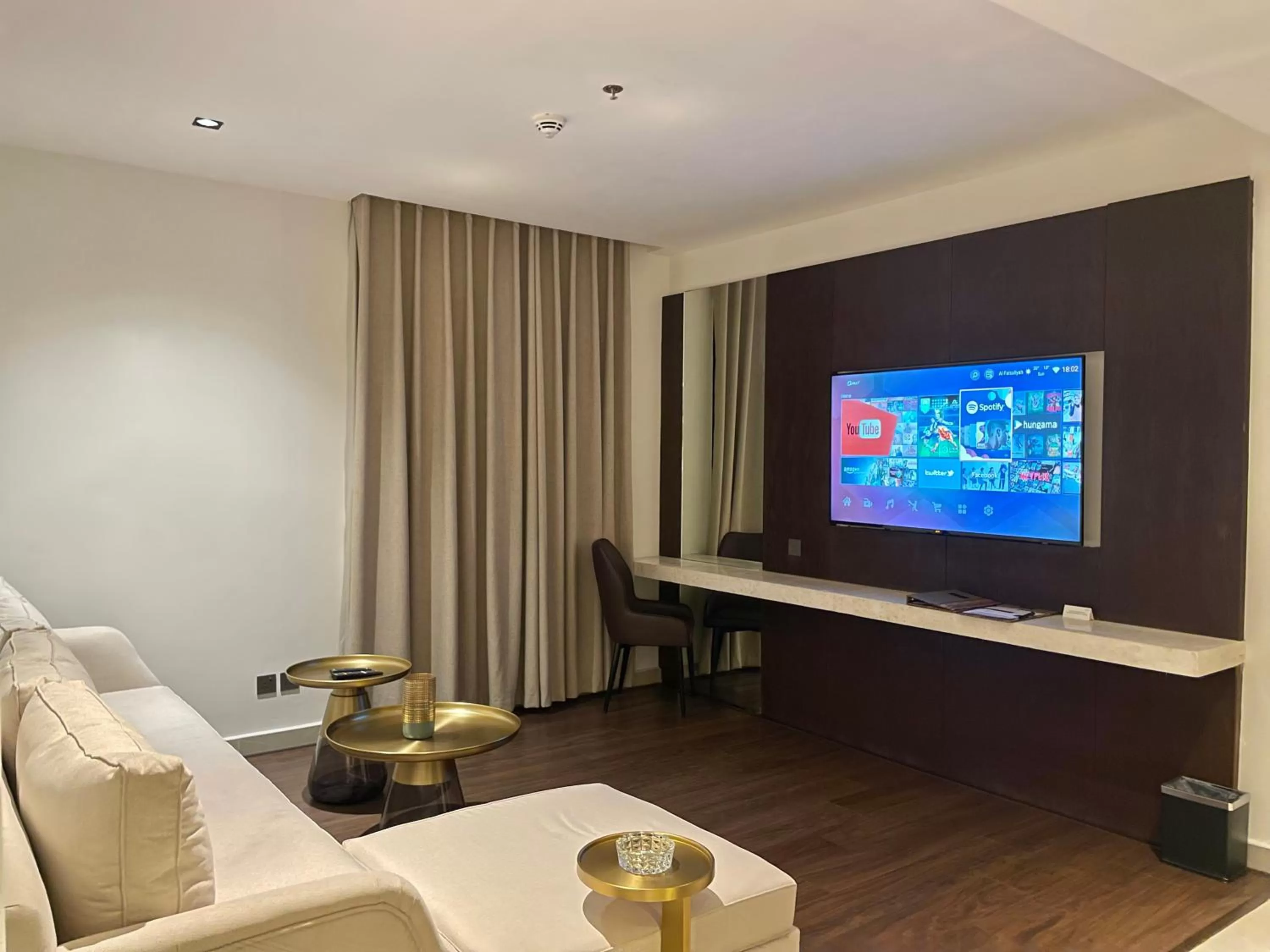 TV and multimedia in Tajreed Suites